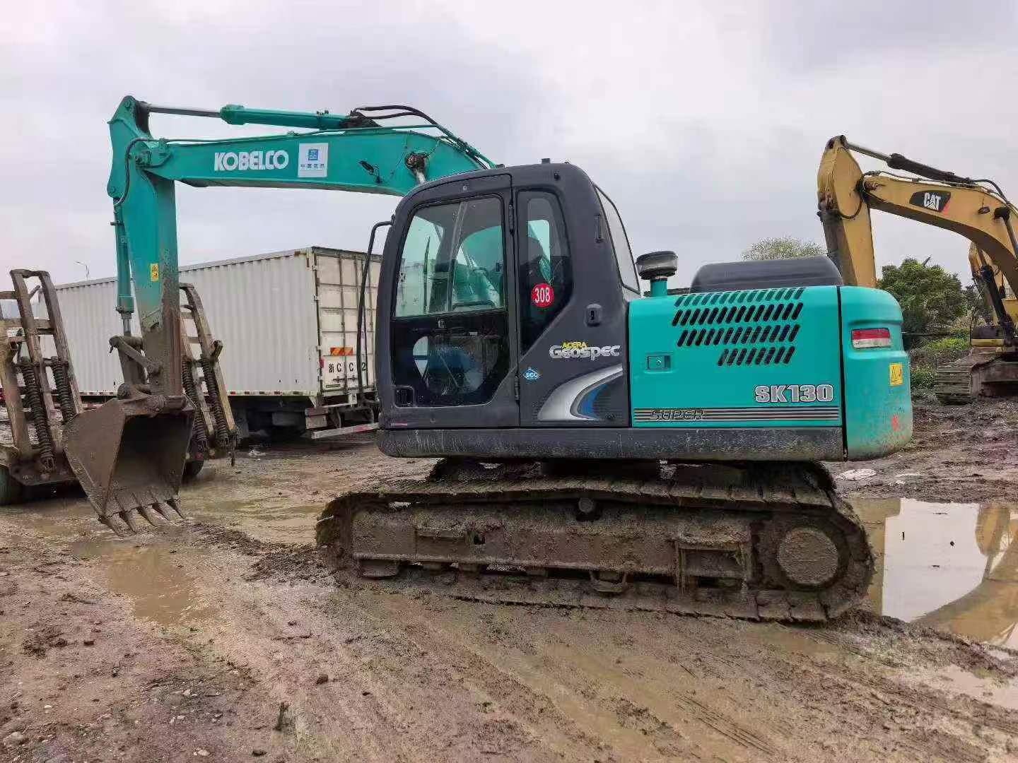 Buy Kobelco SK130 Used Excavator / 9