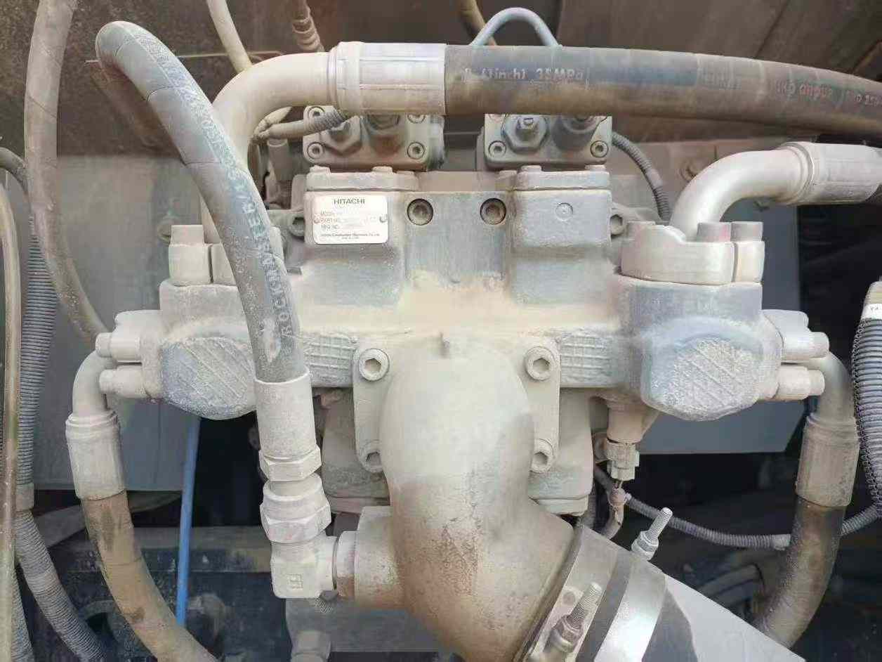 Buy Hitachi EX200 Used Excavator / 2