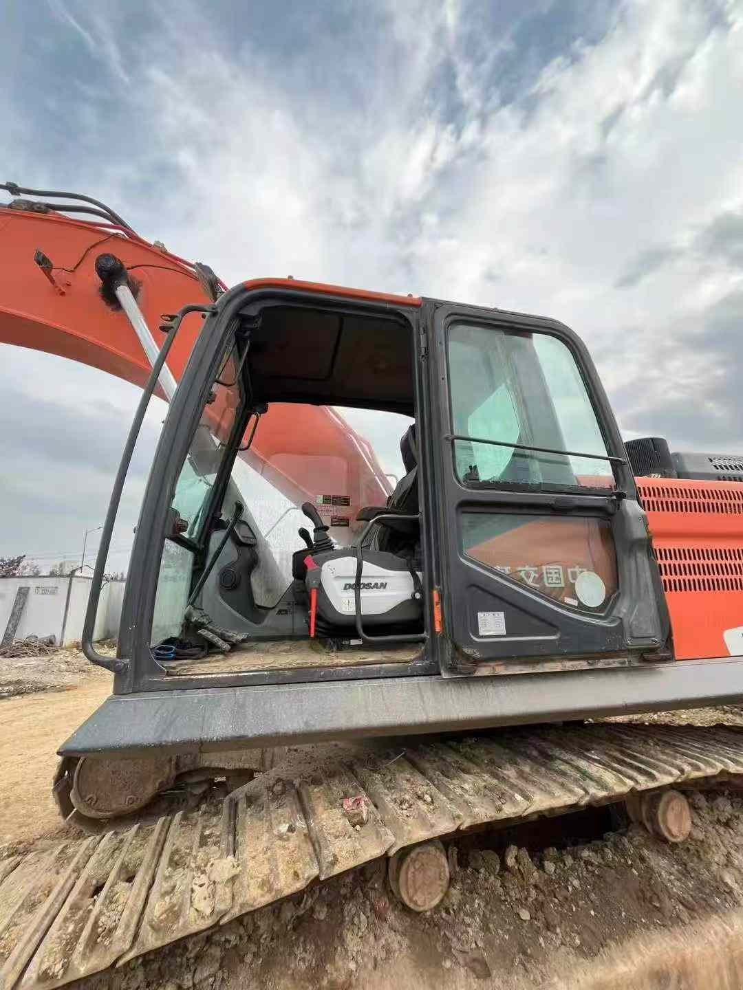 Buy Doosan DX380LC-5 Used Excavator / 3