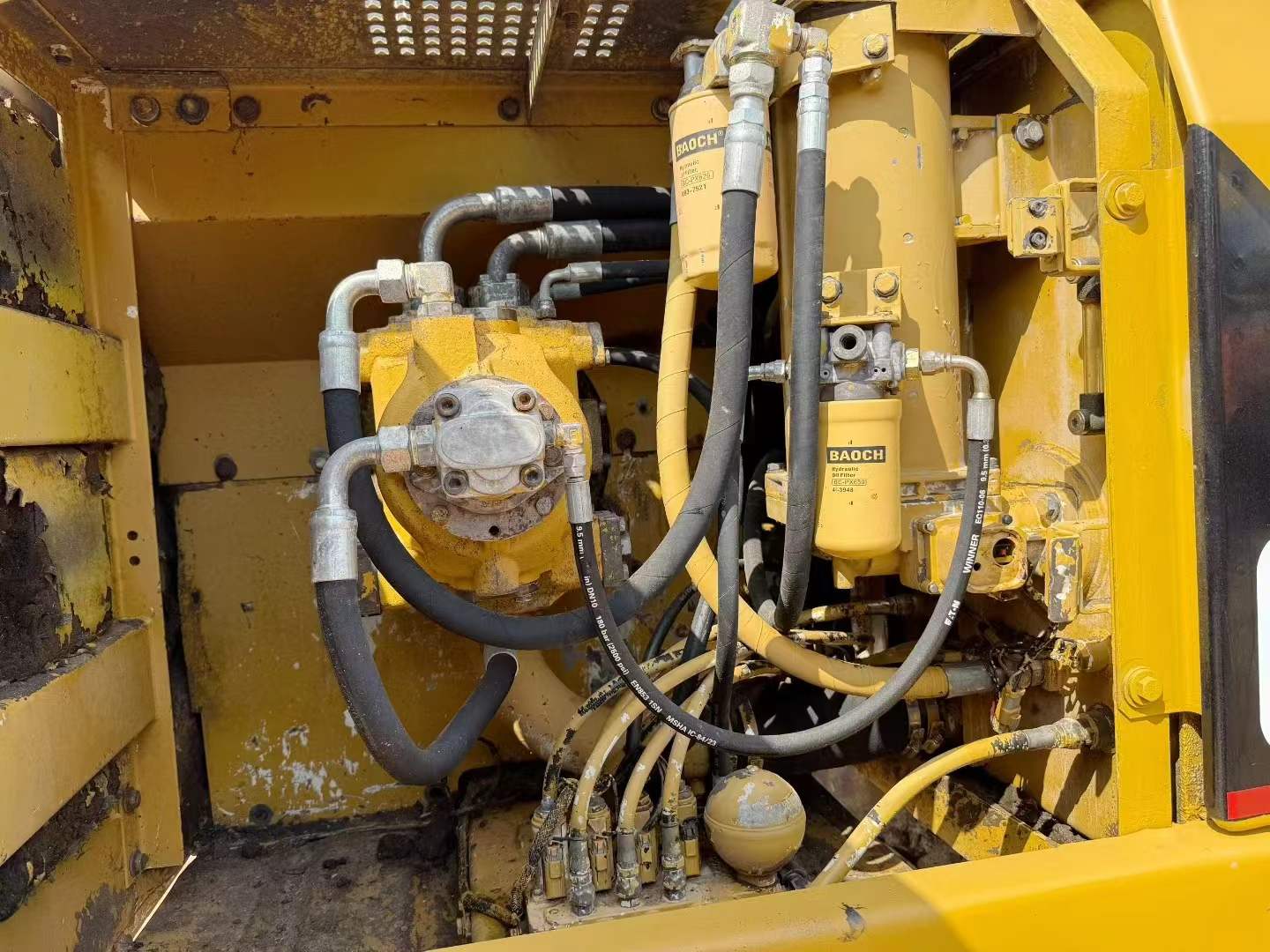 Buy Caterpillar 320B Used Excavator / 4