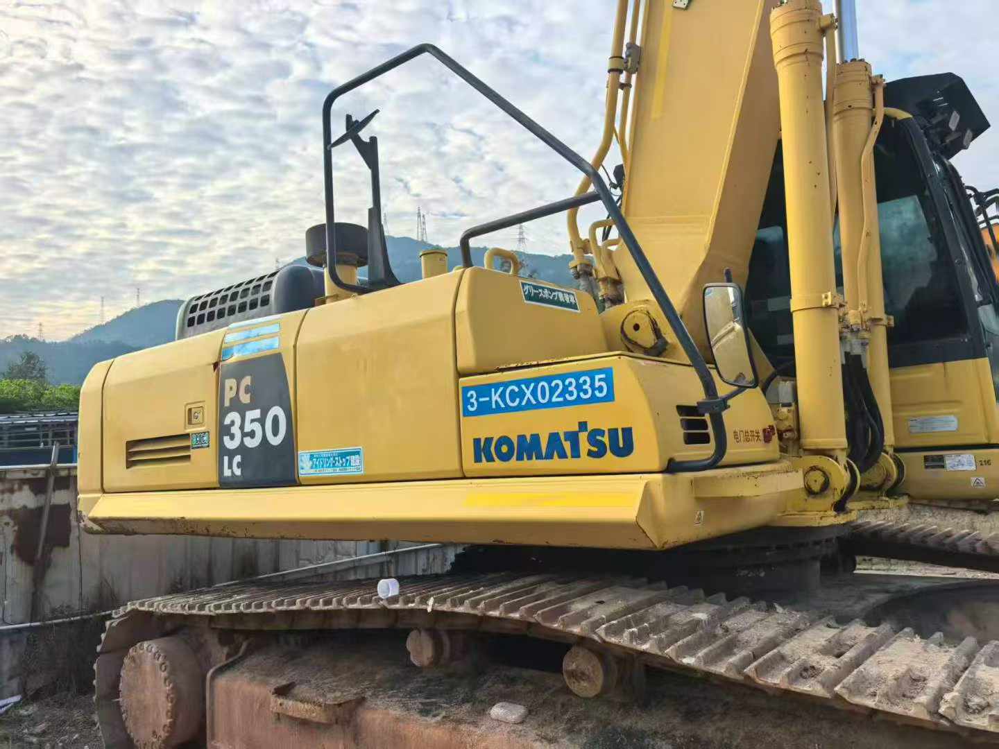 Buy Komatsu PC350-6 Used Excavator / 3