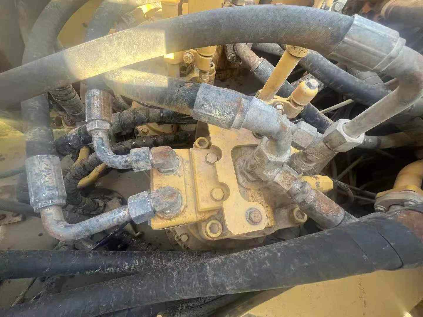 Buy Caterpillar 349E Used Excavator / 5