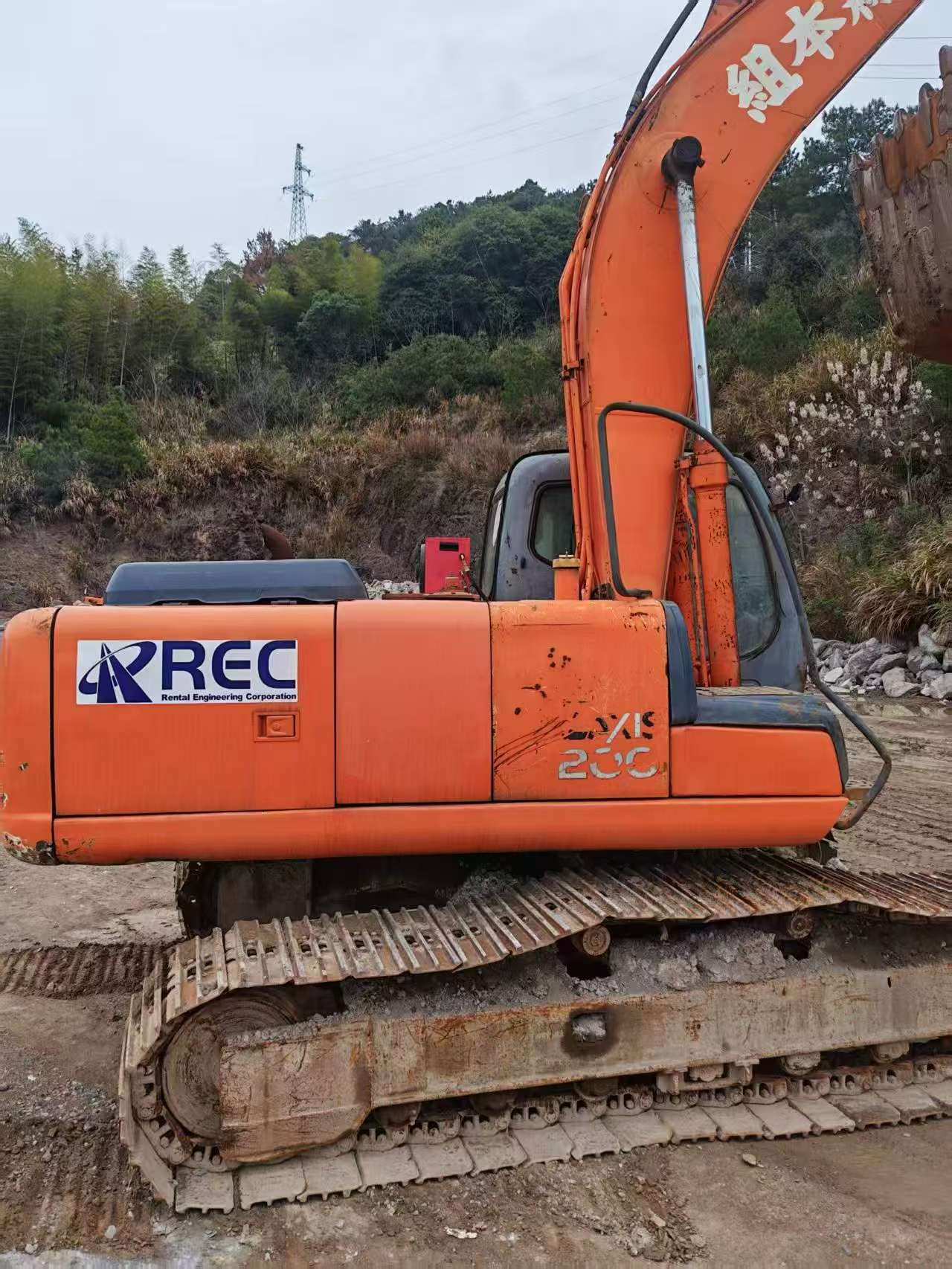 Buy Komatsu PC200-6 Used Excavator