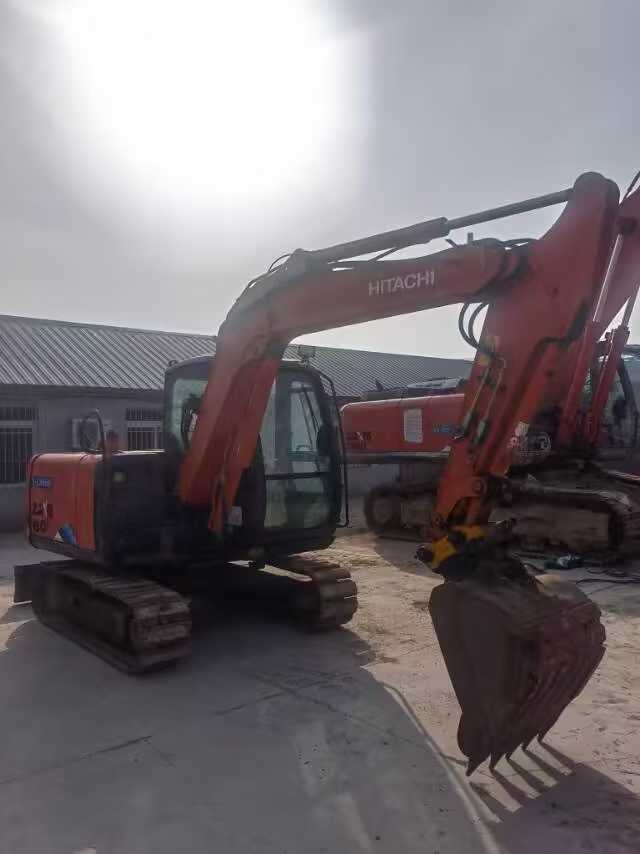Buy Hitachi ZX60-5A Used Excavator / 4