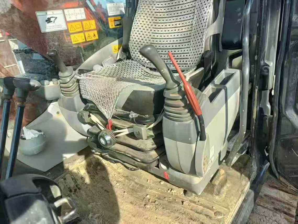 Buy Hitachi EX200 Used Excavator / 9