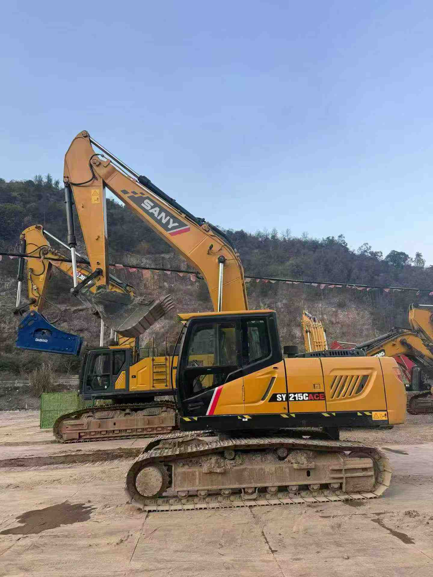 Buy Sany SY215C Used Excavator / 7