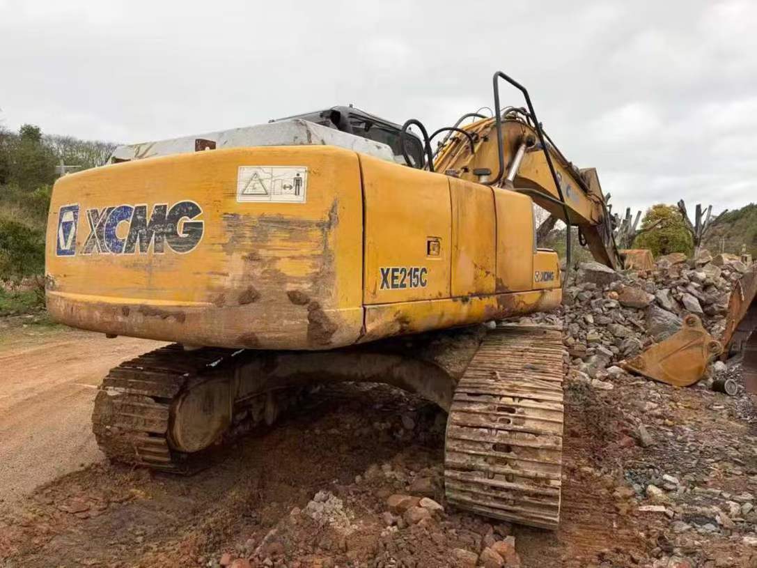 Buy XCMG XE215C Used Excavator / 2