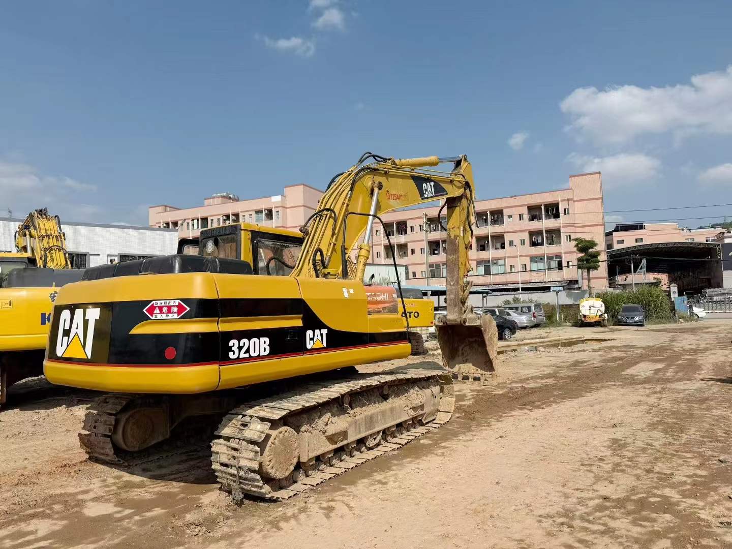 Buy Caterpillar 320B Used Excavator / 3