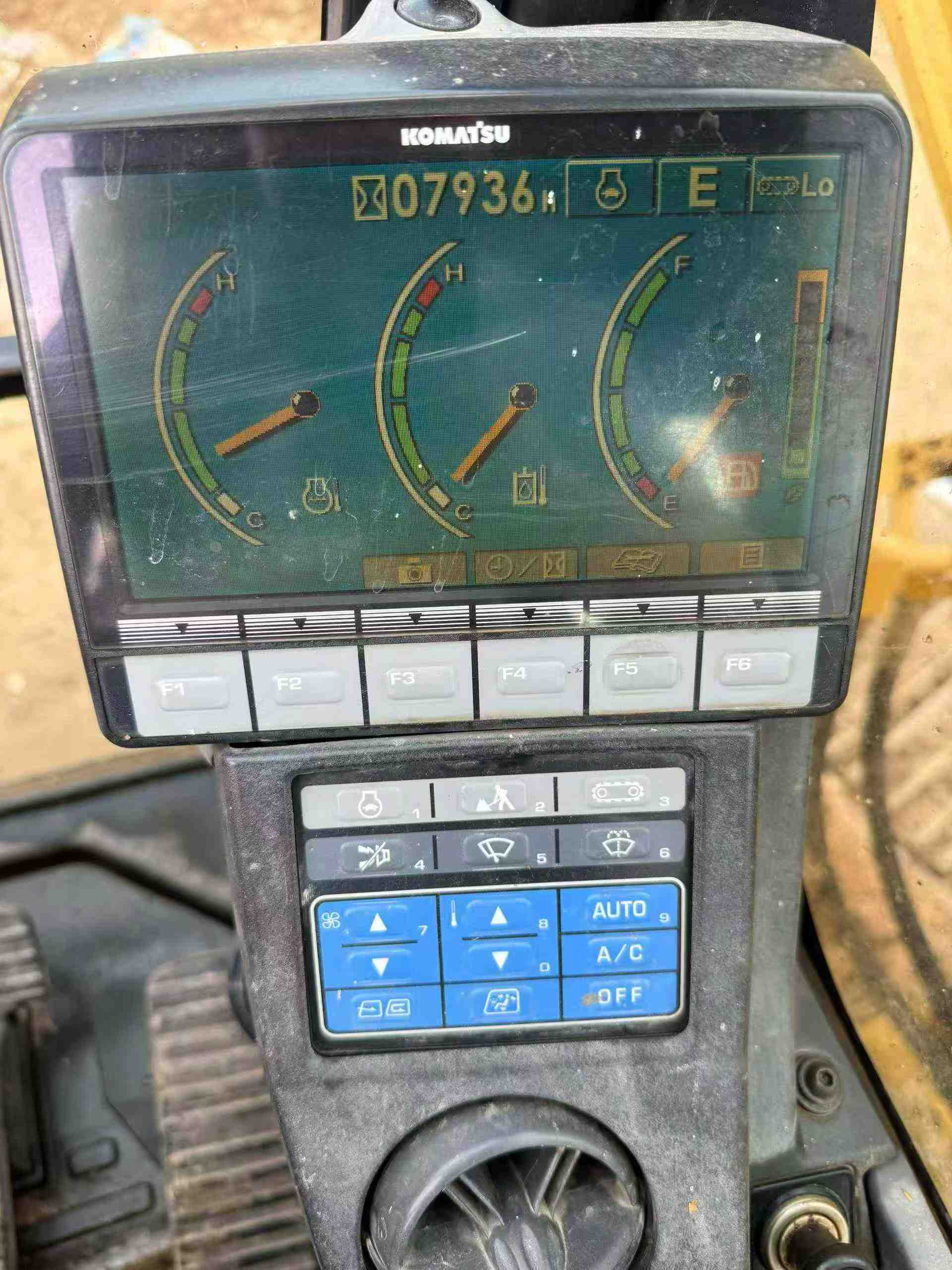 Buy Komatsu PC120-8 Used Excavator / 3