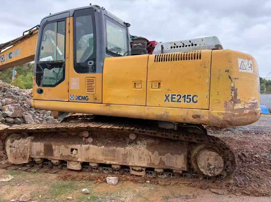 Buy XCMG XE215C Used Excavator / 3