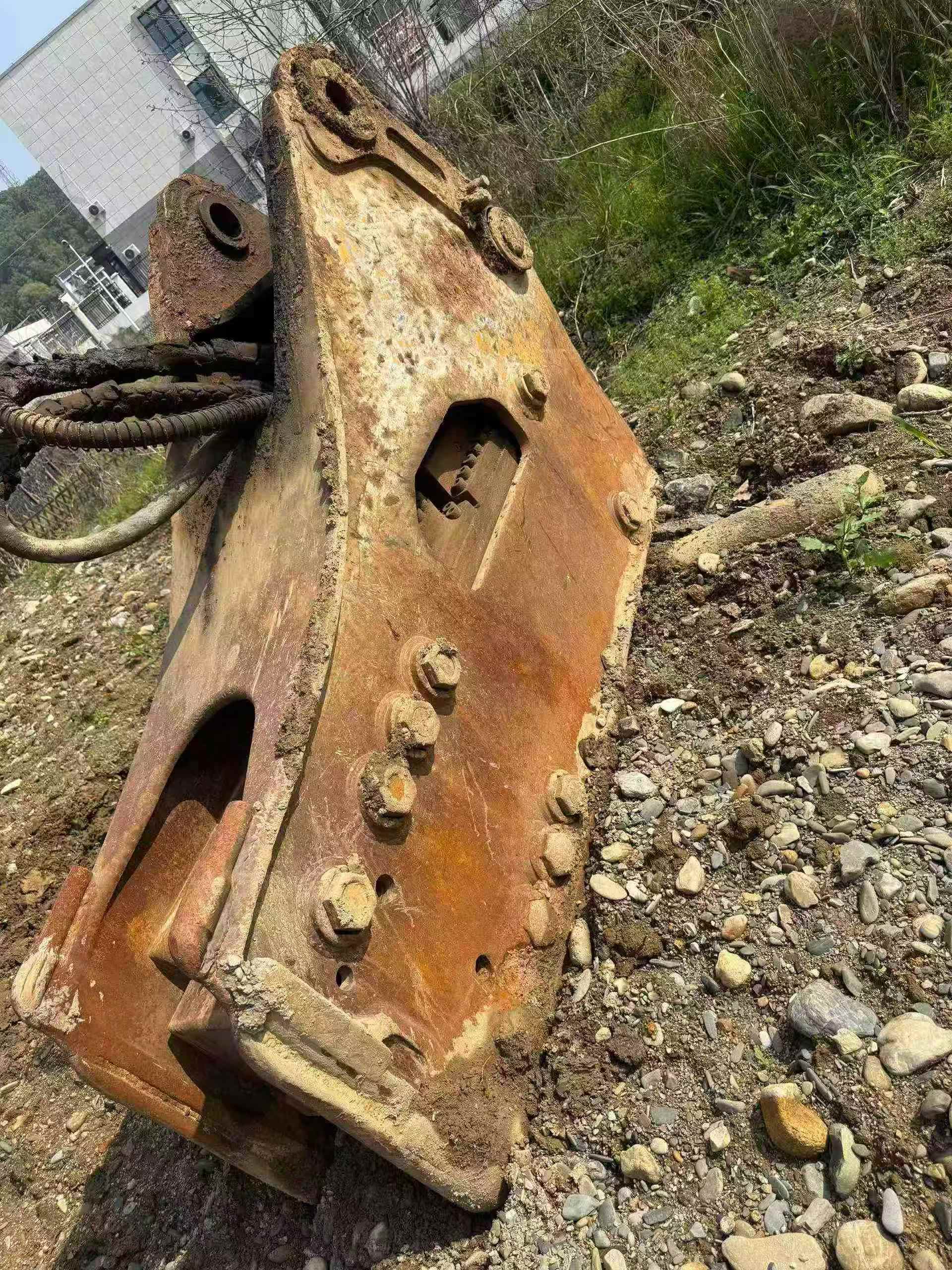 Buy XCMG XE470 Used Excavator / 9