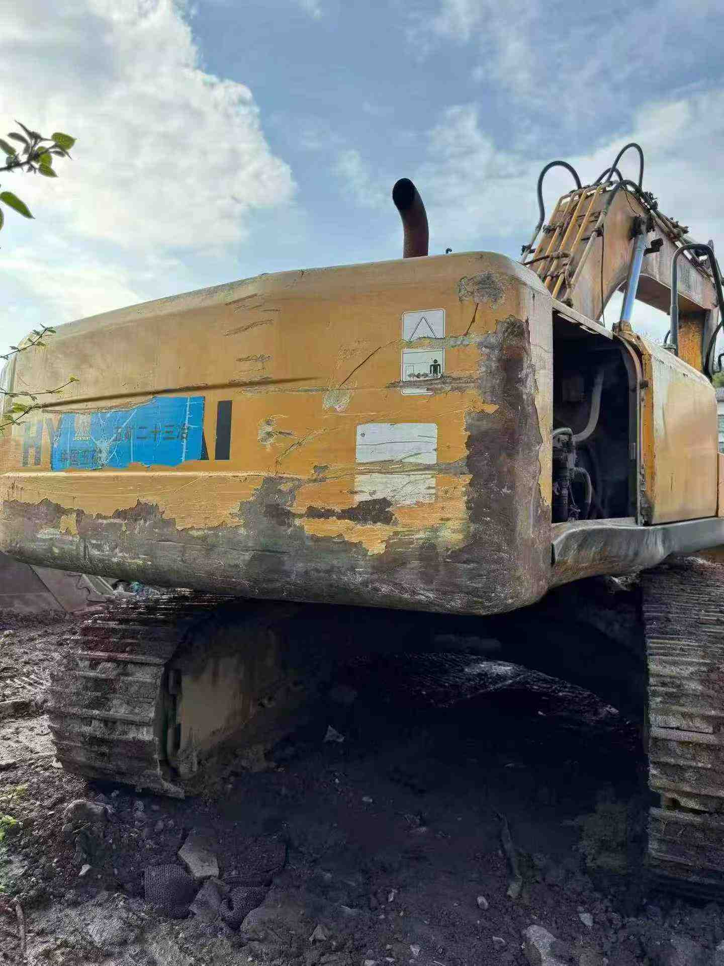 Buy Hyundai R305LVS Used Excavator / 4