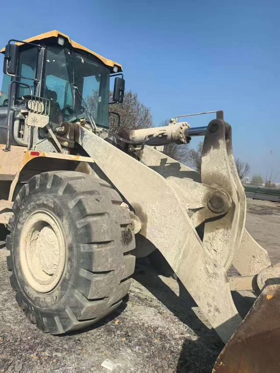 Buy XCMG LW600FV Used Loader / 1