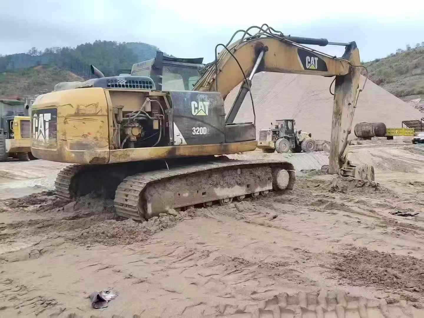 Buy Caterpillar 320A Used Excavator / 2