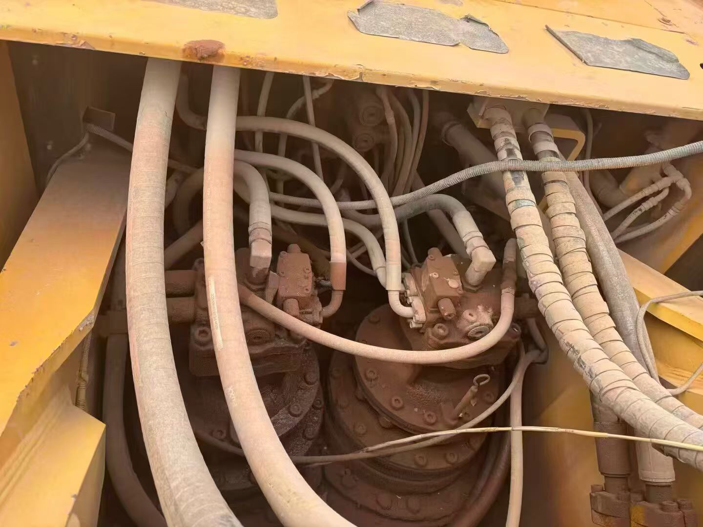 Buy Kato HD2048R Used Excavator / 4