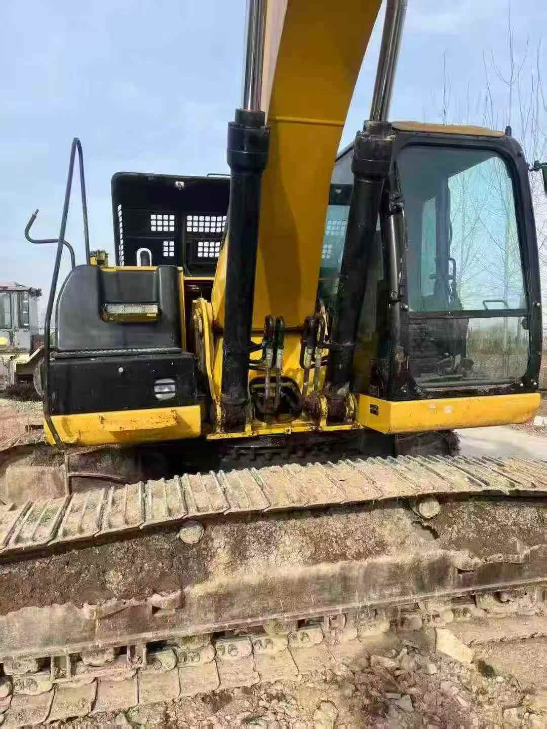 Buy Caterpillar 326DL Used Excavator / 4