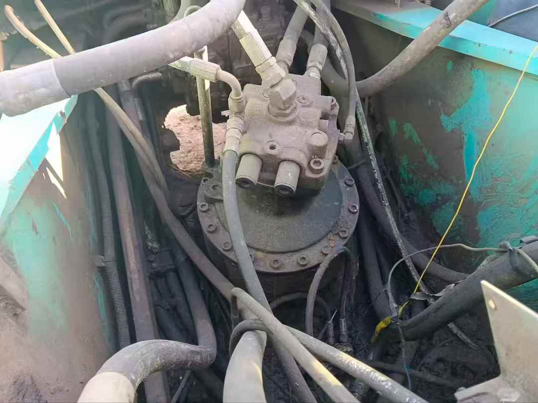 Buy Kobelco SK260 Used Excavator / 5