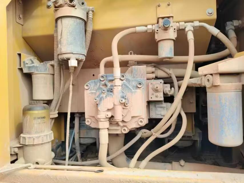 Buy XCMG XE205DA Used Excavator / 5