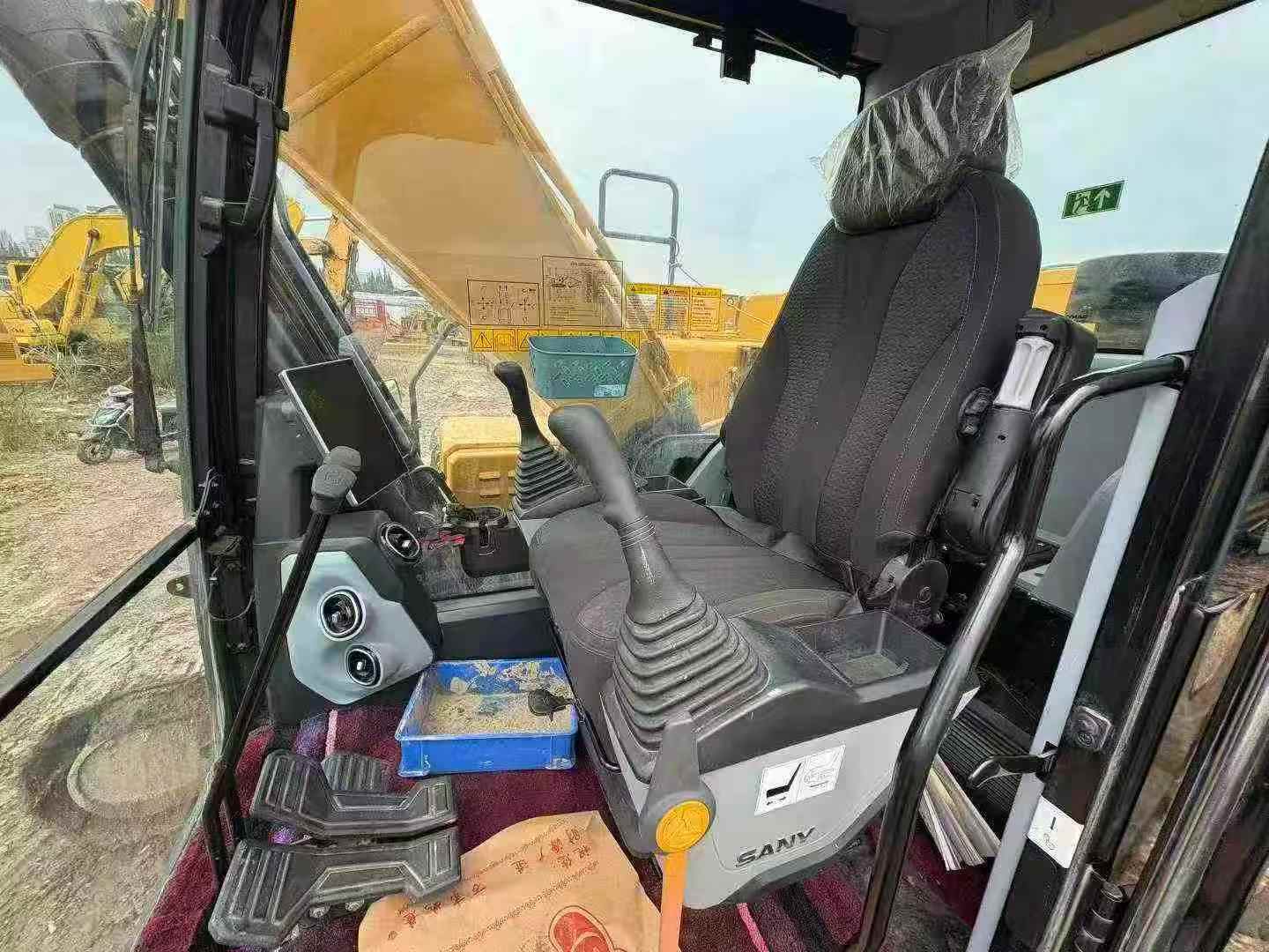 Buy Sany SY235C Used Excavator / 8