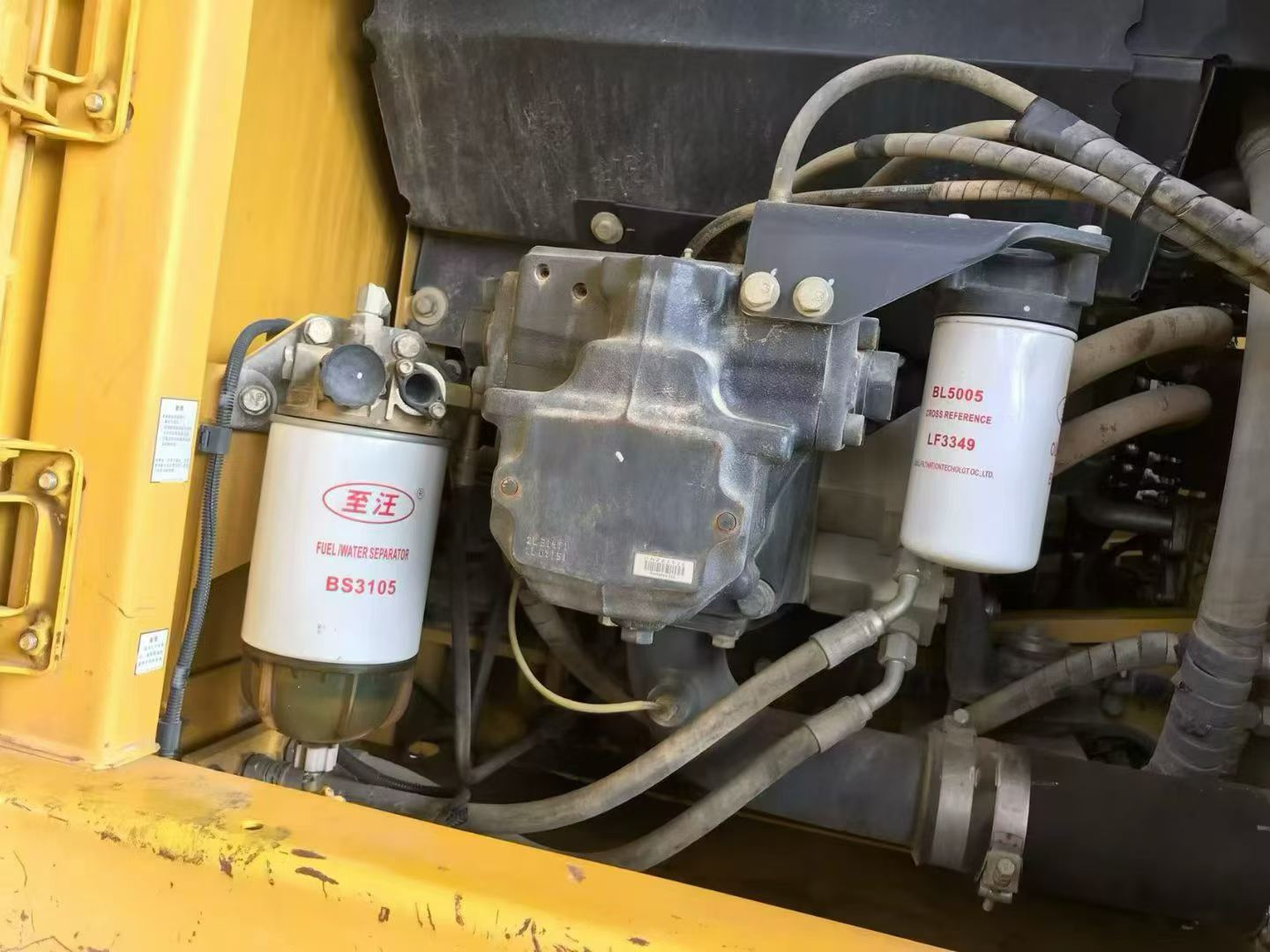 Buy Komatsu PC200-8 Used Excavator / 8