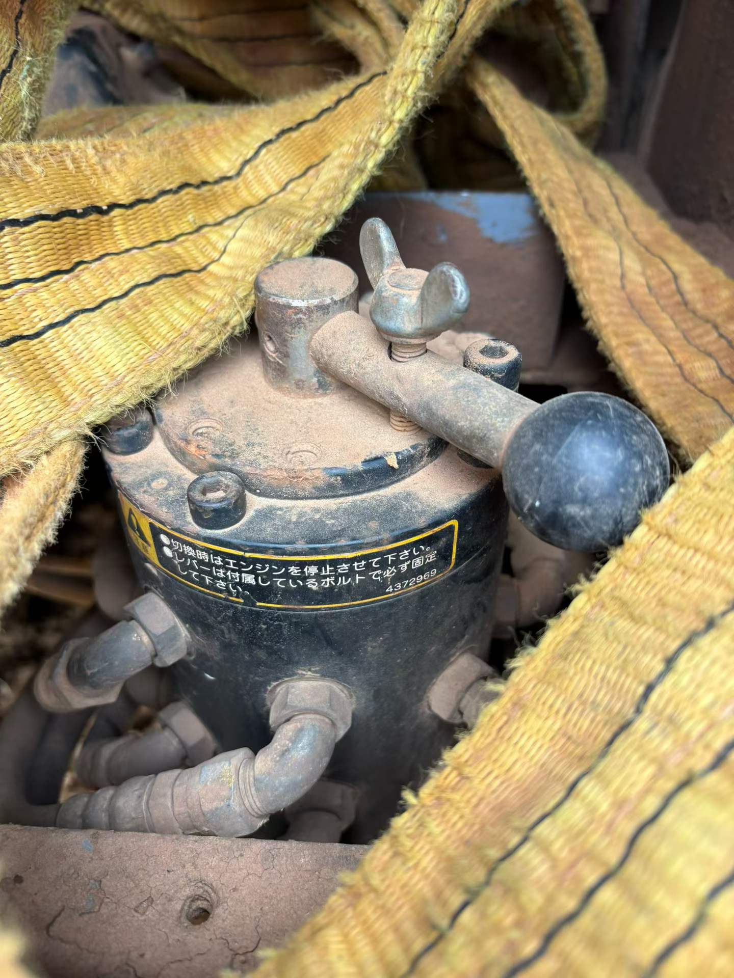 Buy Hitachi EX200-3 Used Excavator / 4