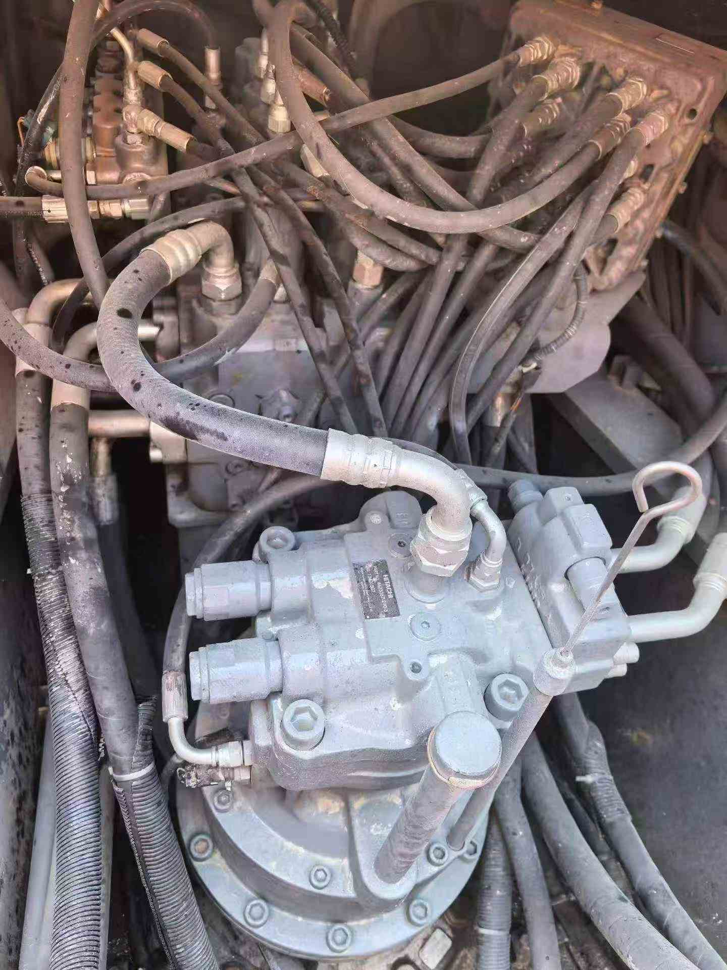 Buy Hitachi EX200-3 Used Excavator / 3