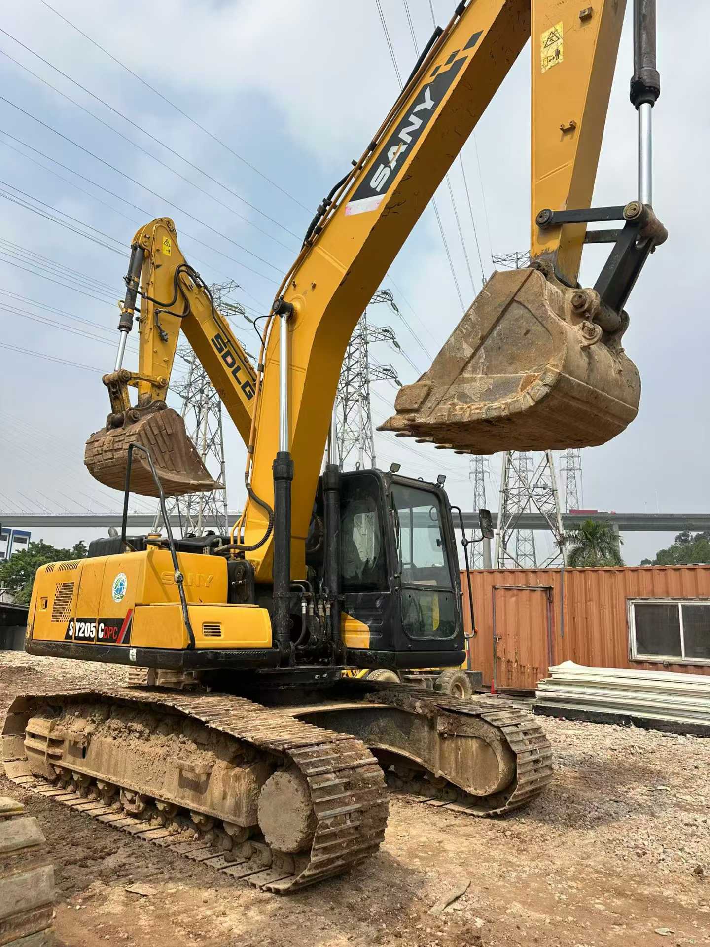 Buy Sany SY205C Used Excavator / 2