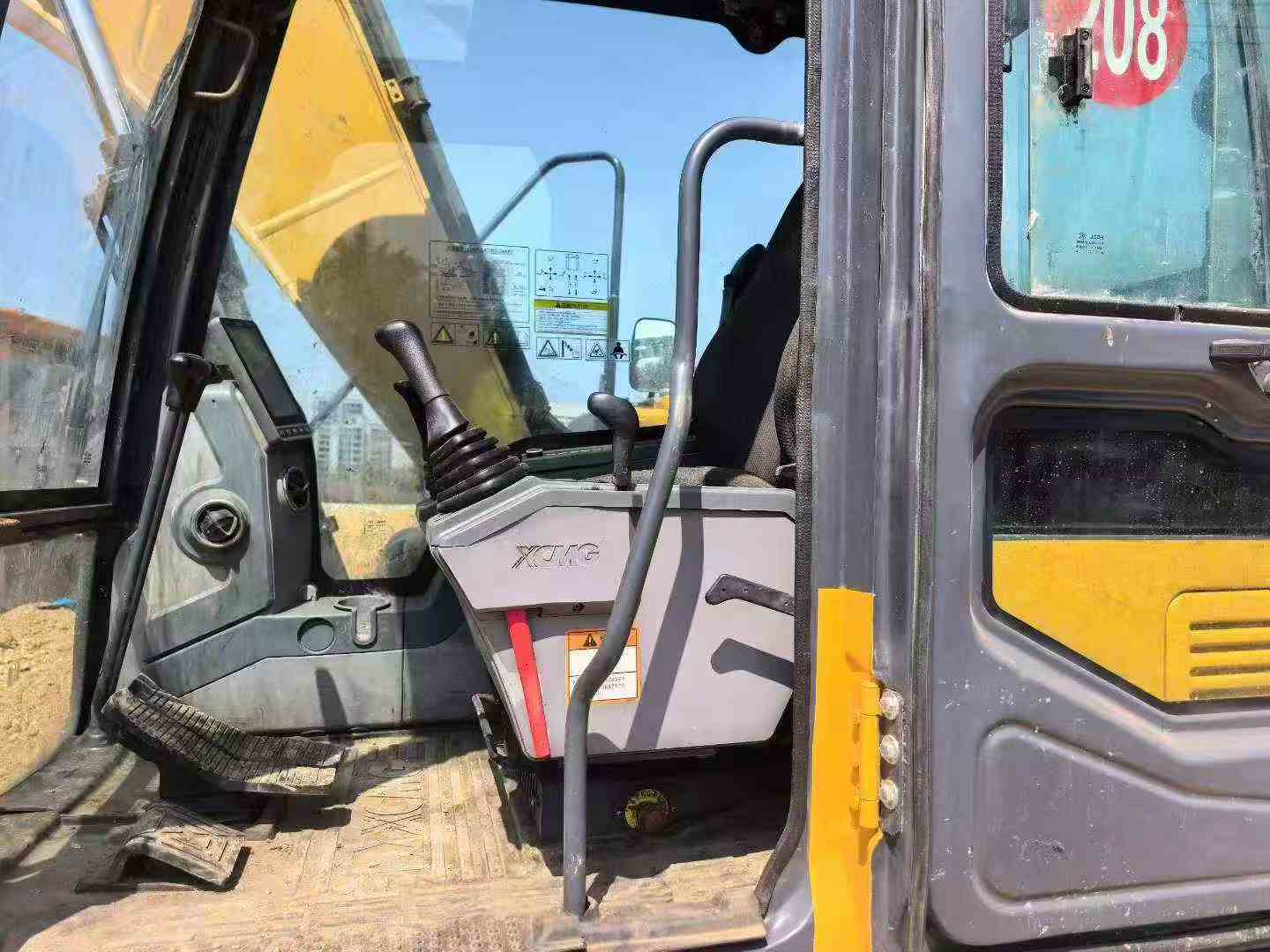 Buy XCMG XE155D Used Excavator / 7