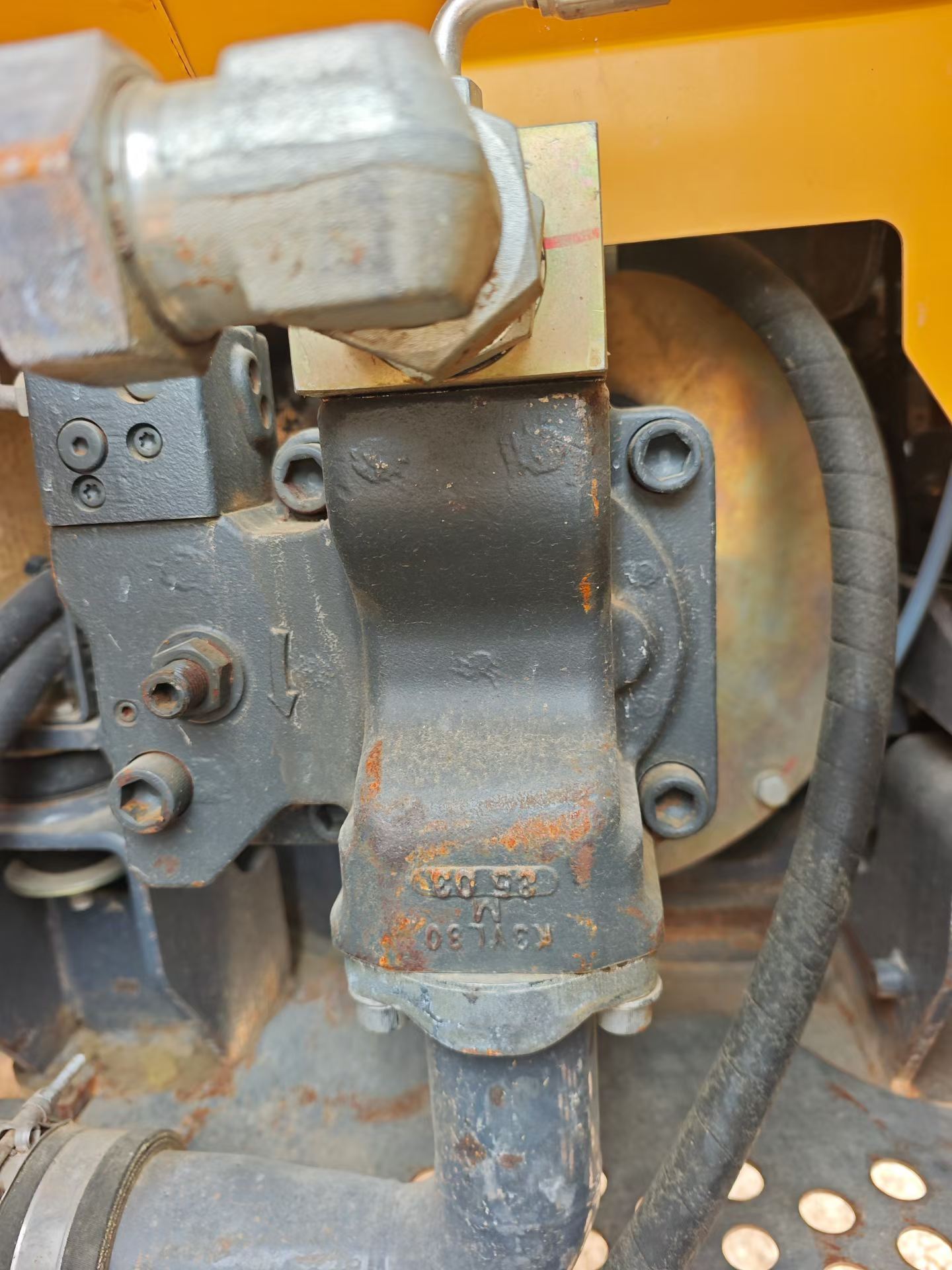 Buy XCMG XE75D Used Excavator / 9