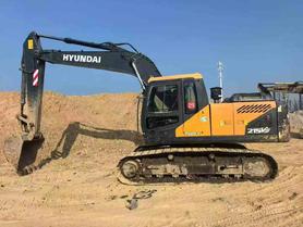 Compre Excavadora Hyundai R215-7 Usada / 5 Compre Excavadora Hyundai R215-7 Usada / 5