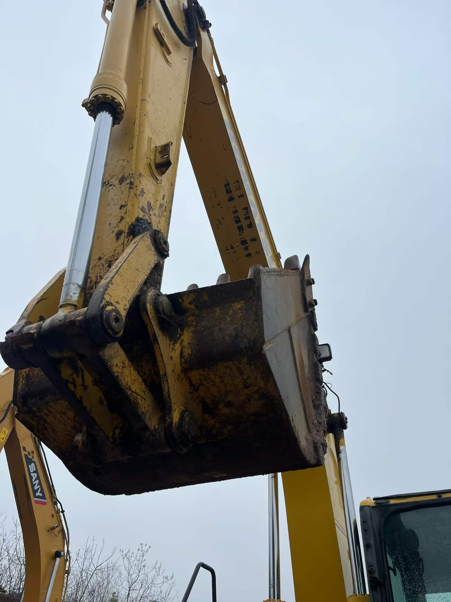 Buy Komatsu PC130 Used Excavator / 8