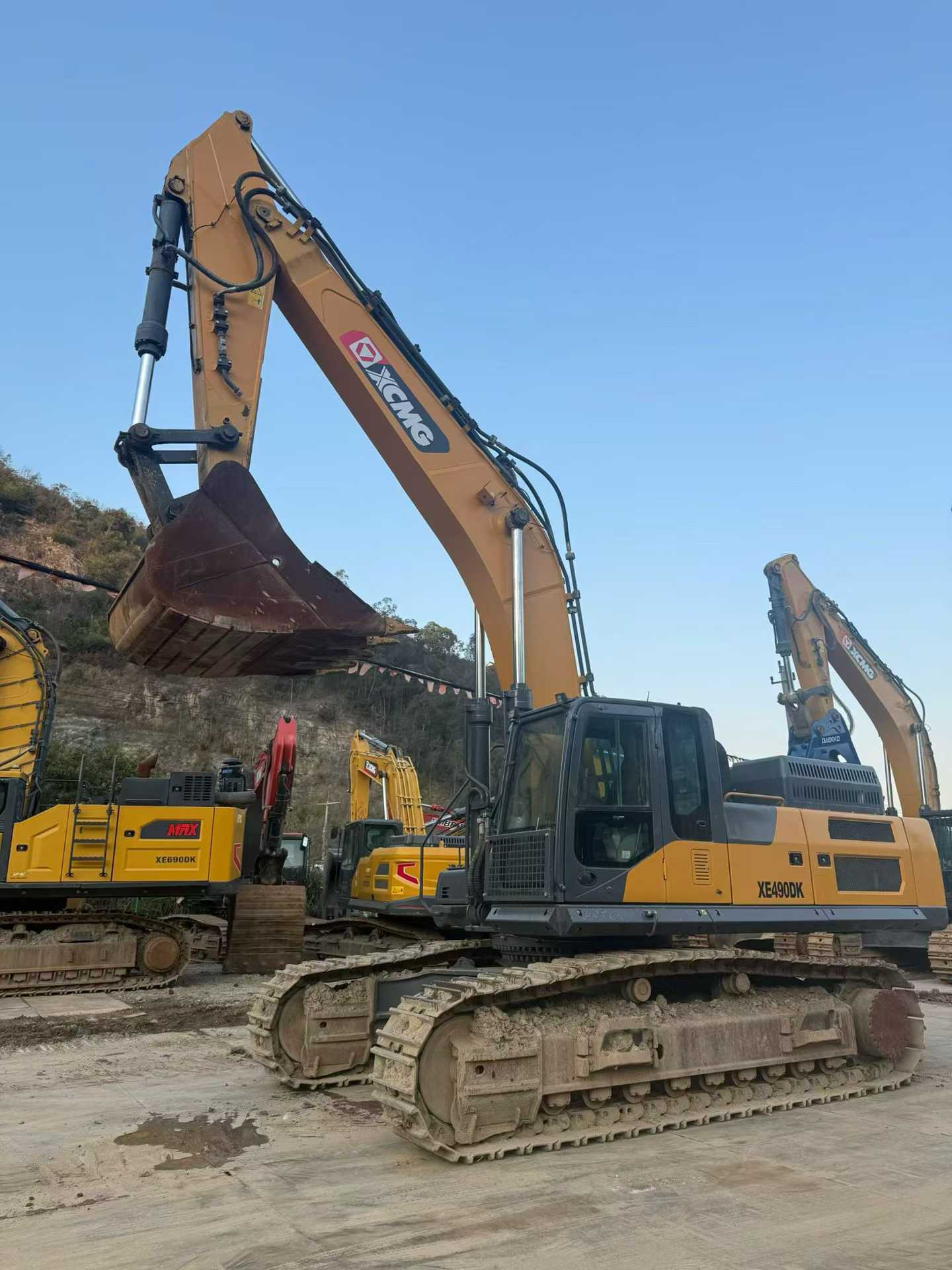Buy XCMG XE490D Used Excavator / 3