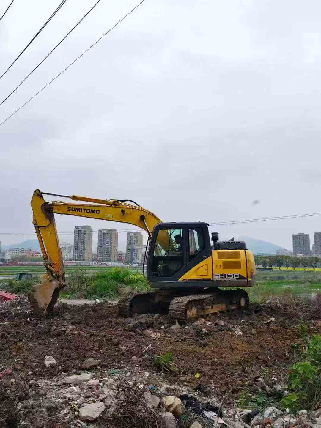 Buy Sumitomo SH130-6 Used Excavator / 3
