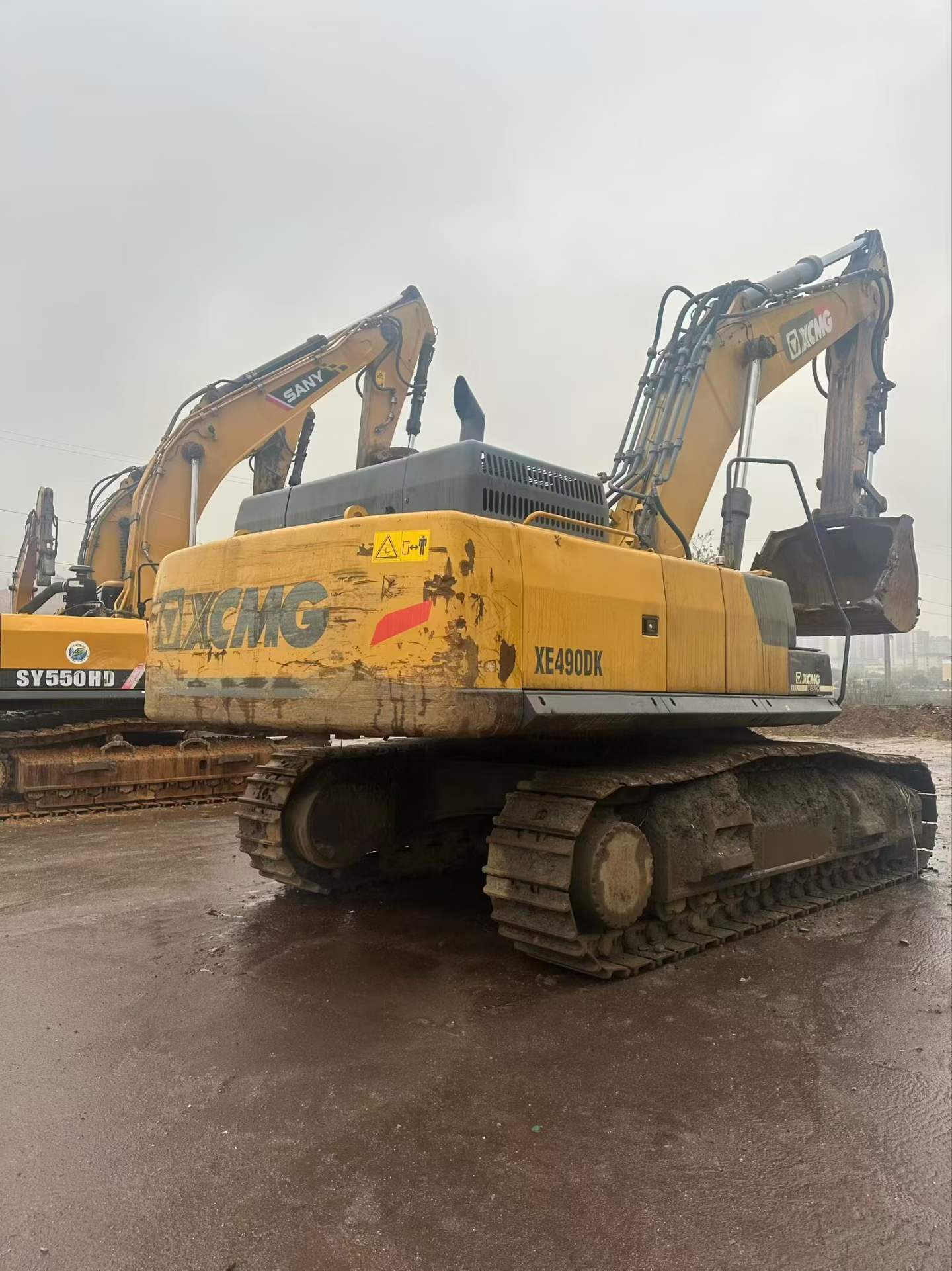 Buy XCMG XE490D Used Excavator / 3