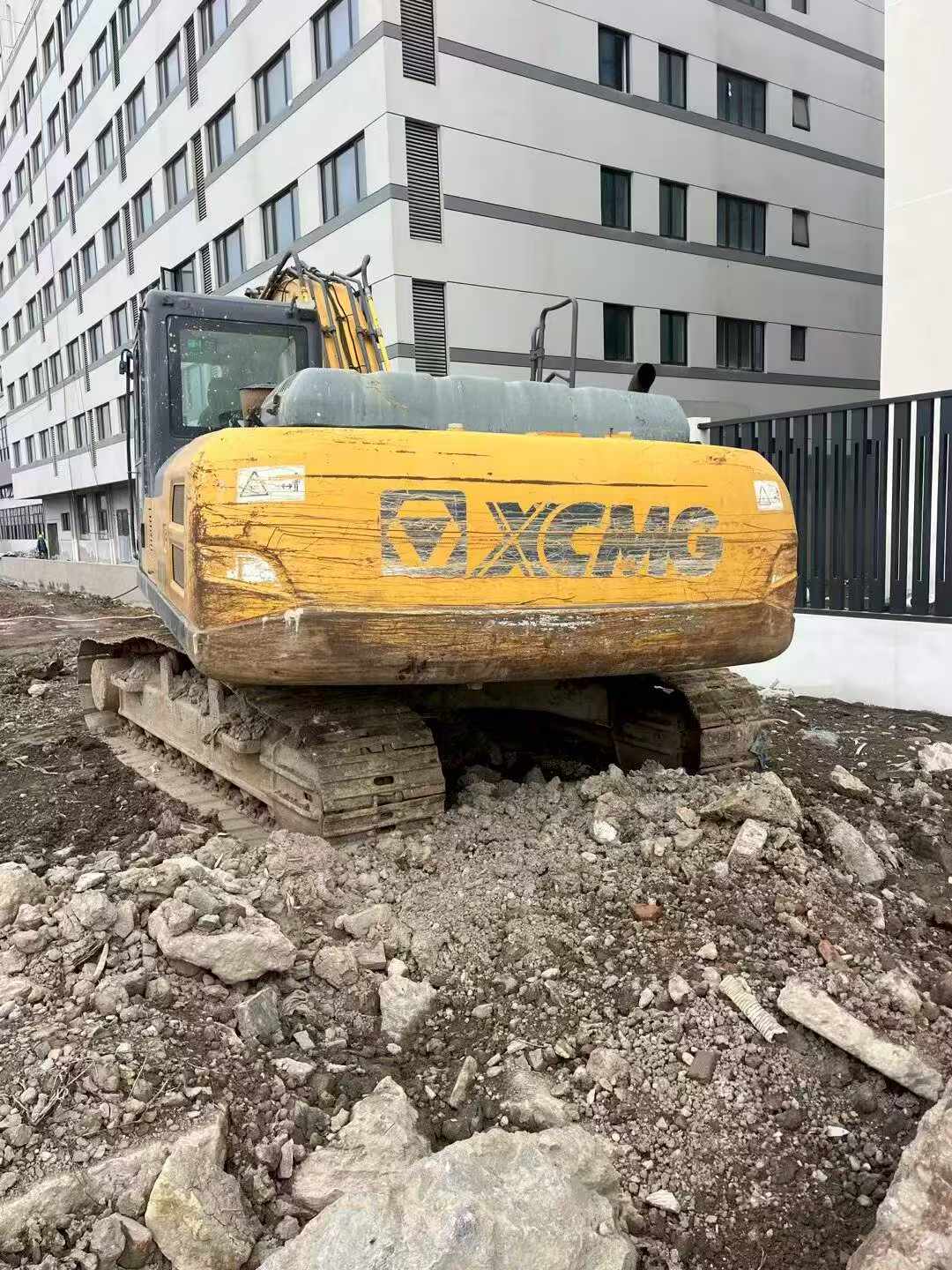 Buy XCMG XE200DA Used Excavator / 6