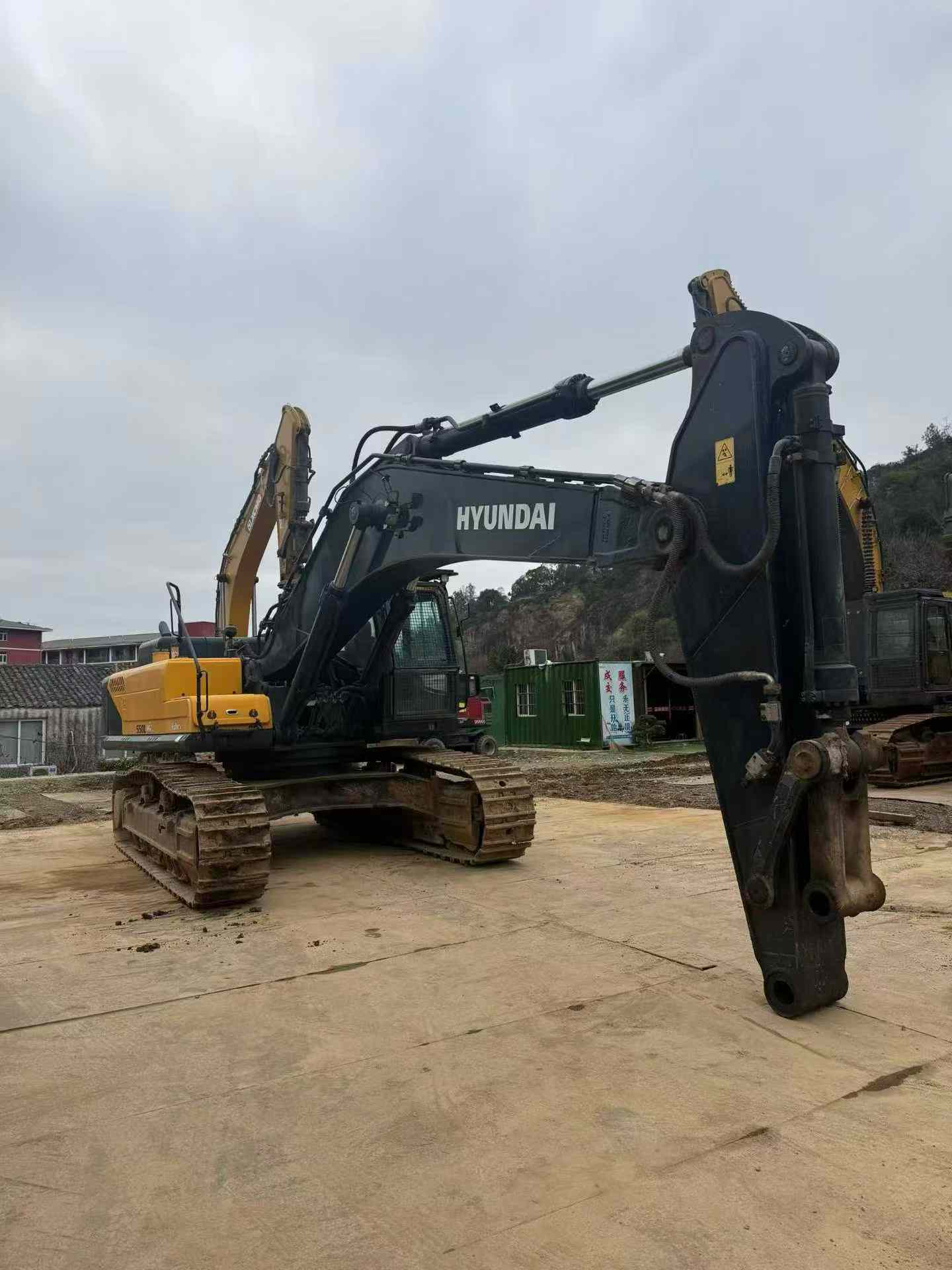 Buy Hyundai HX550L Used Excavator / 7