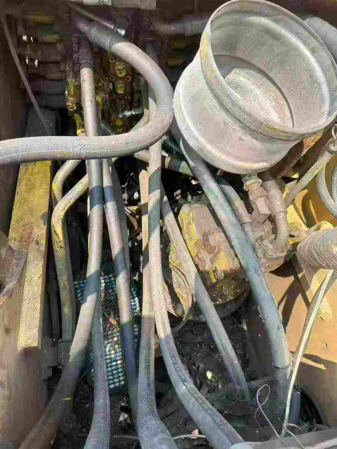 Buy Komatsu PC210-8 Used Excavator / 4