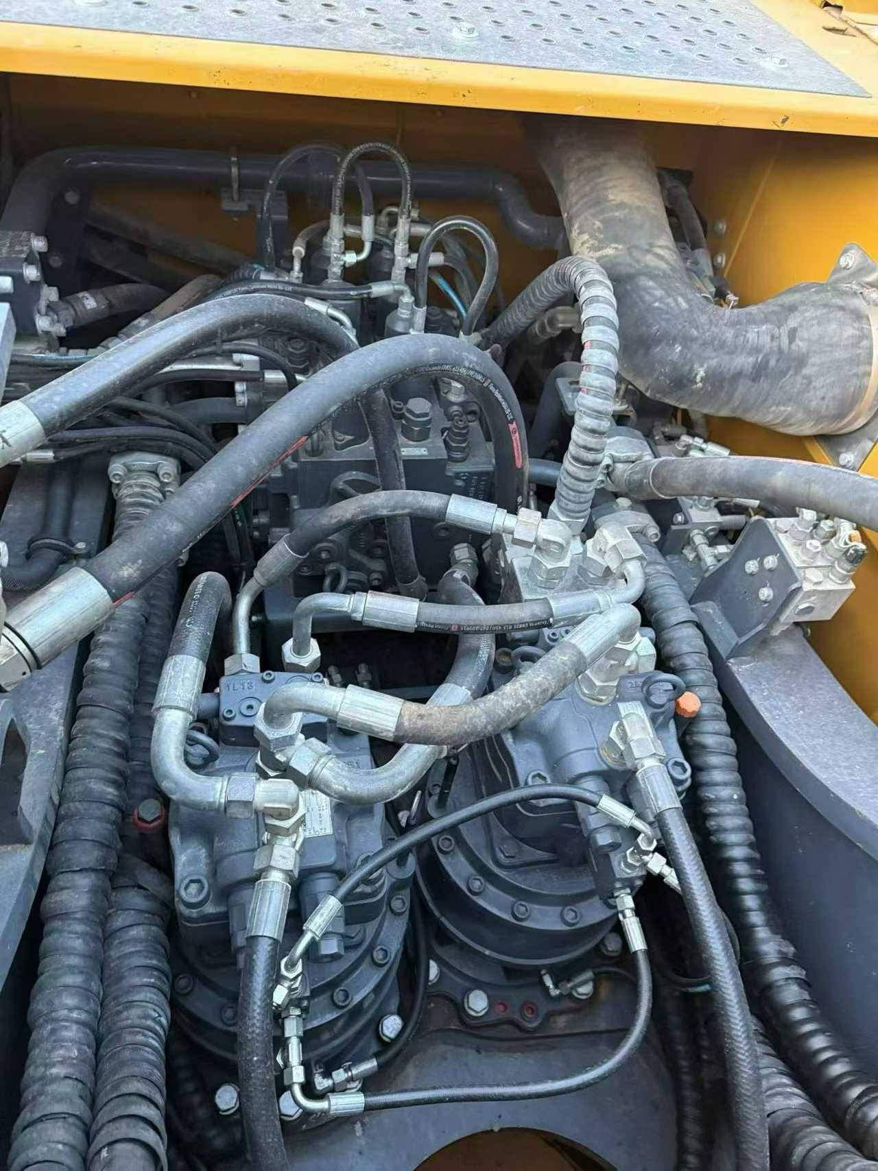 Buy XCMG LW600E Used Excavator / 7