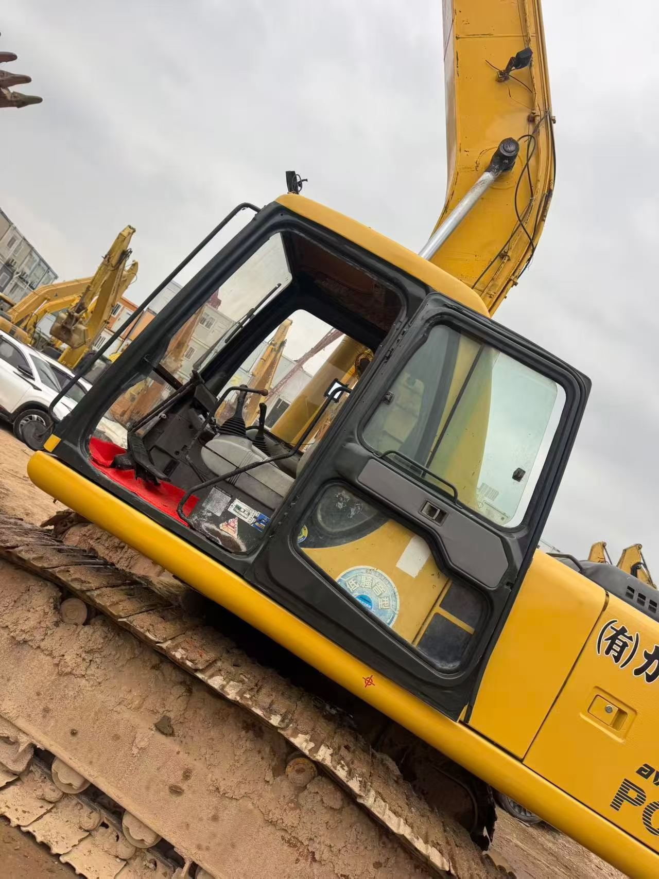 Buy Komatsu PC220-6E Used Excavator / 3