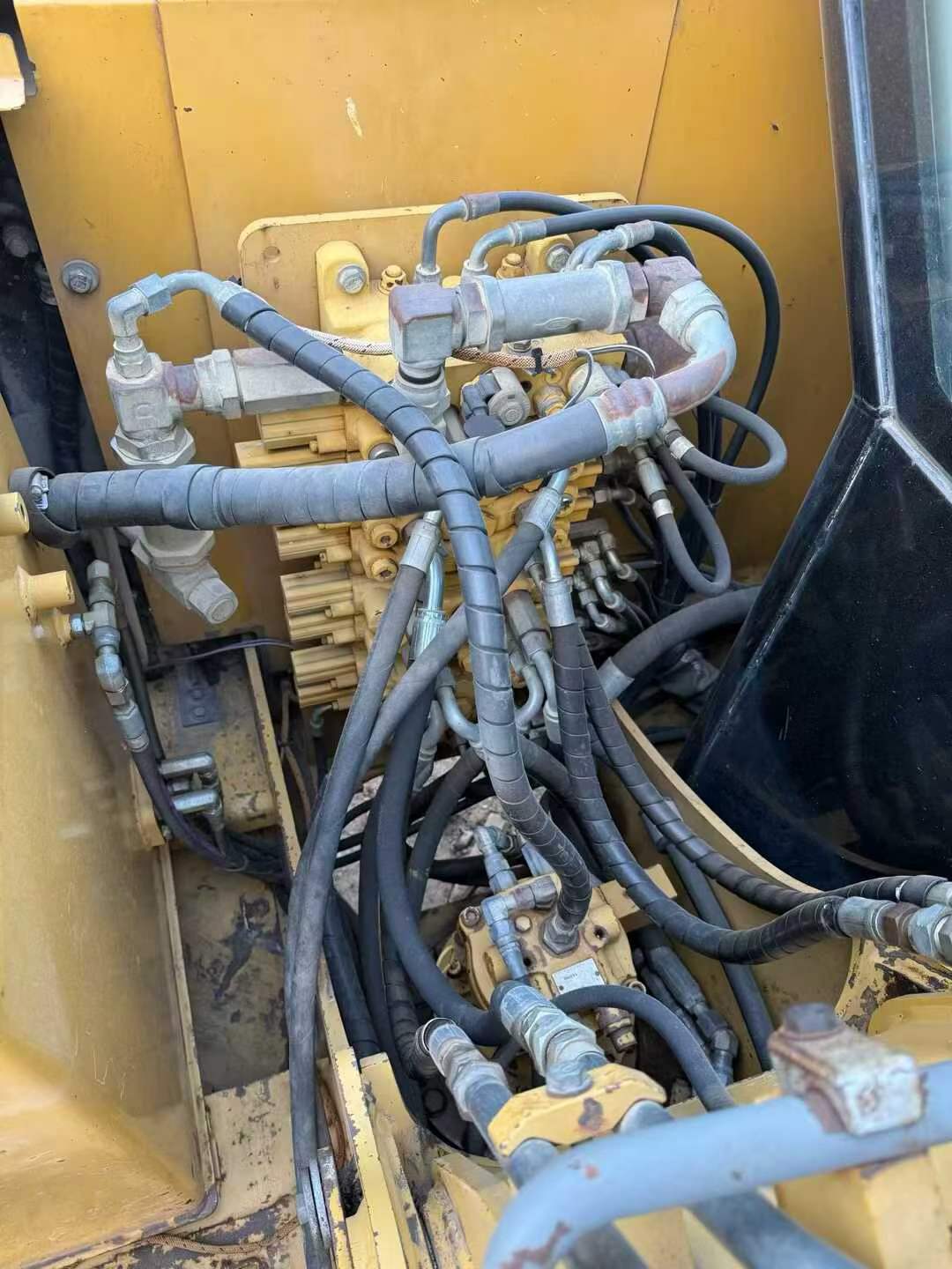 Buy Caterpillar 307B Used Excavator / 9