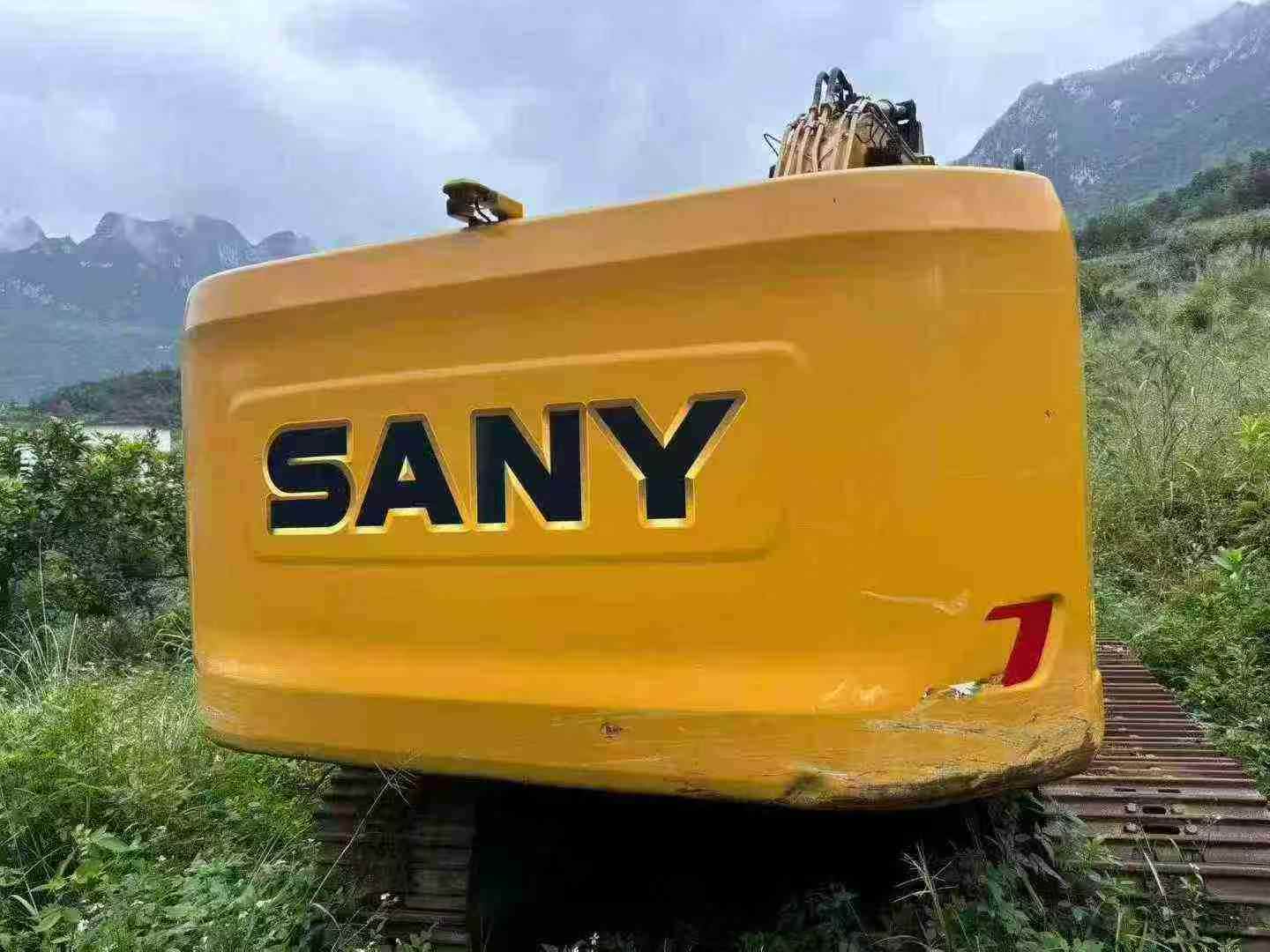 Buy Sany SY235C Used Excavator / 2