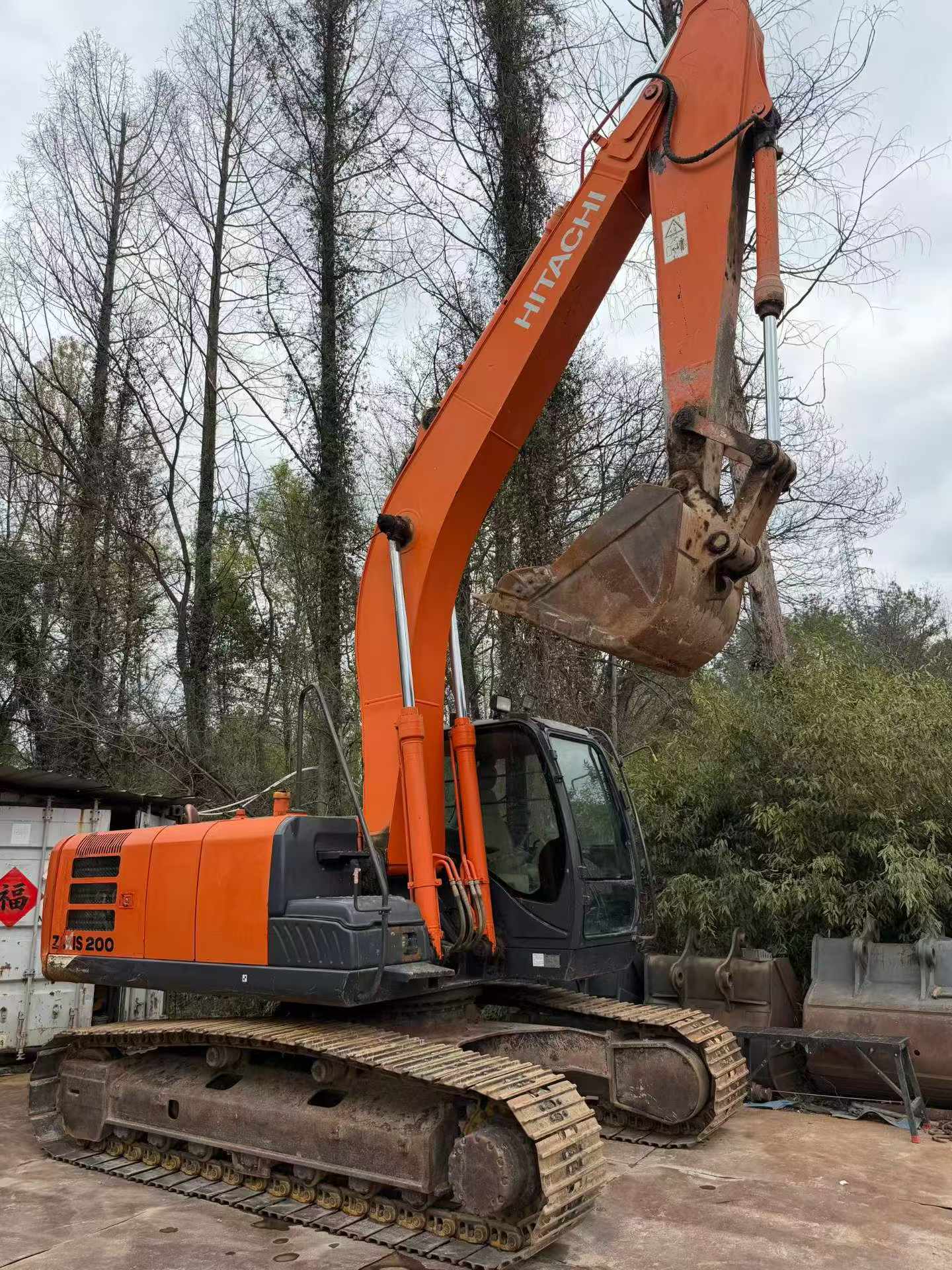 Buy Hitachi ZX200-5G Used Excavator / 2