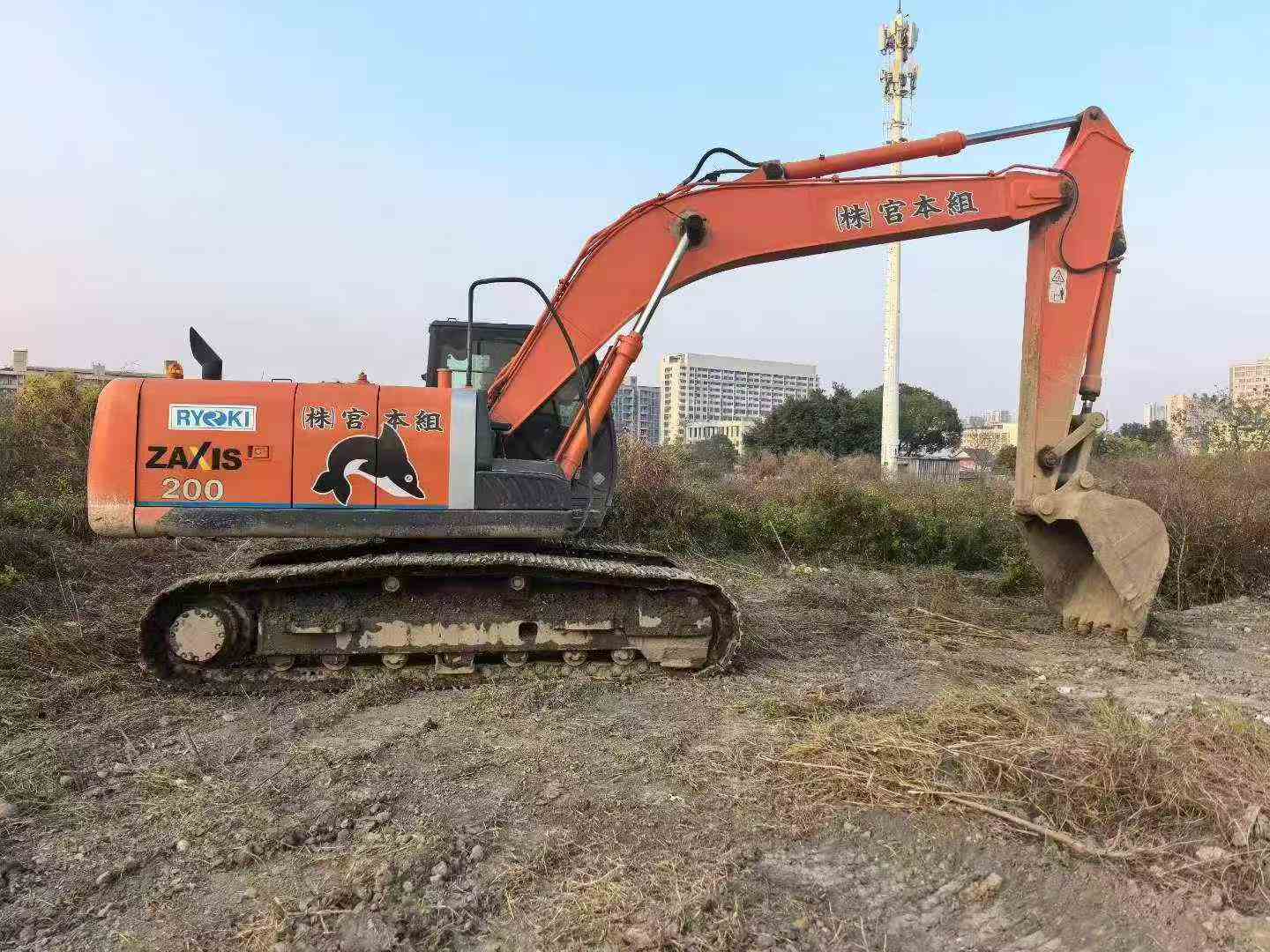 Buy Hitachi EX200-3 Used Excavator / 5
