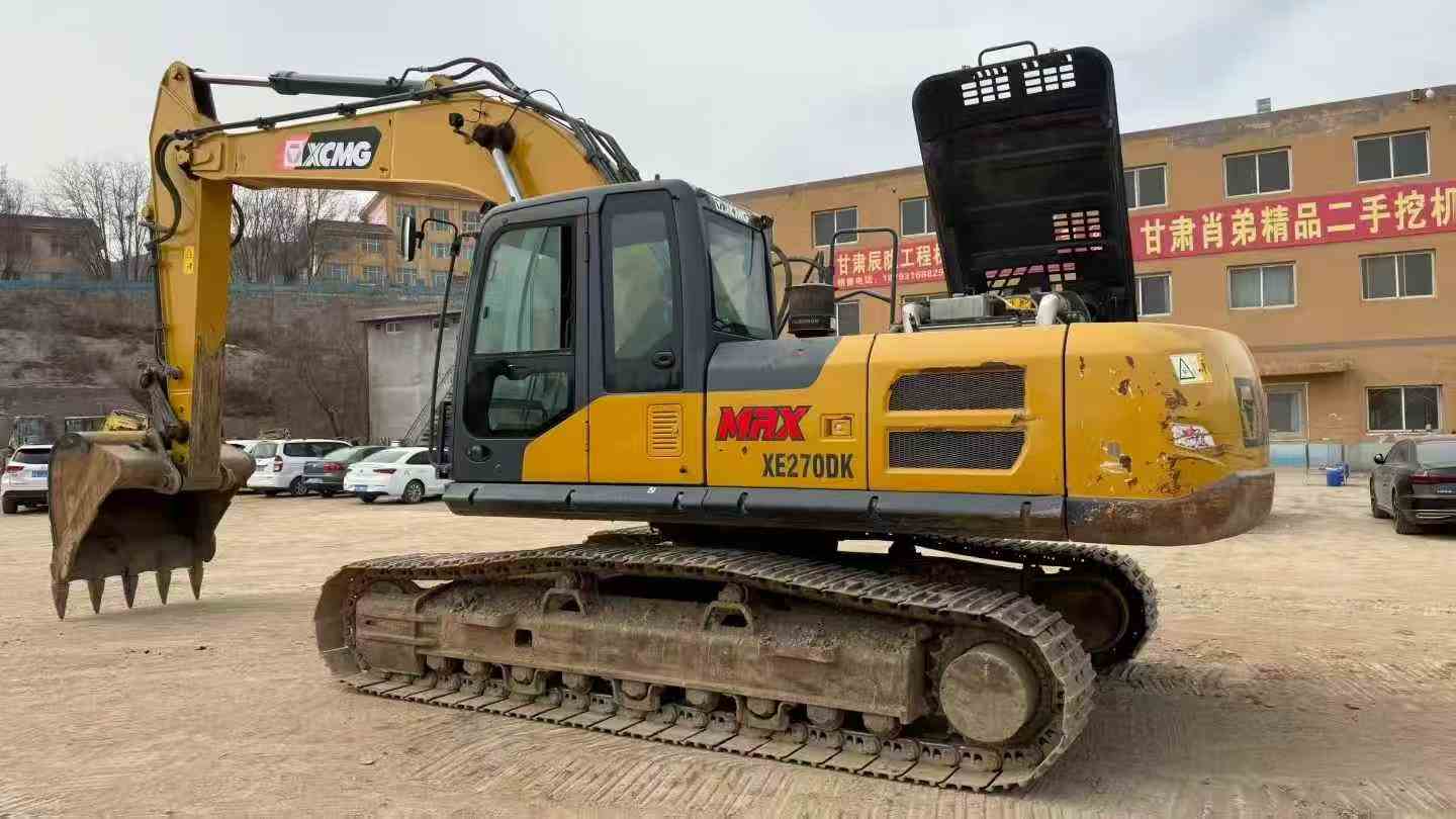 Buy XCMG XE270DK Used Excavator / 3