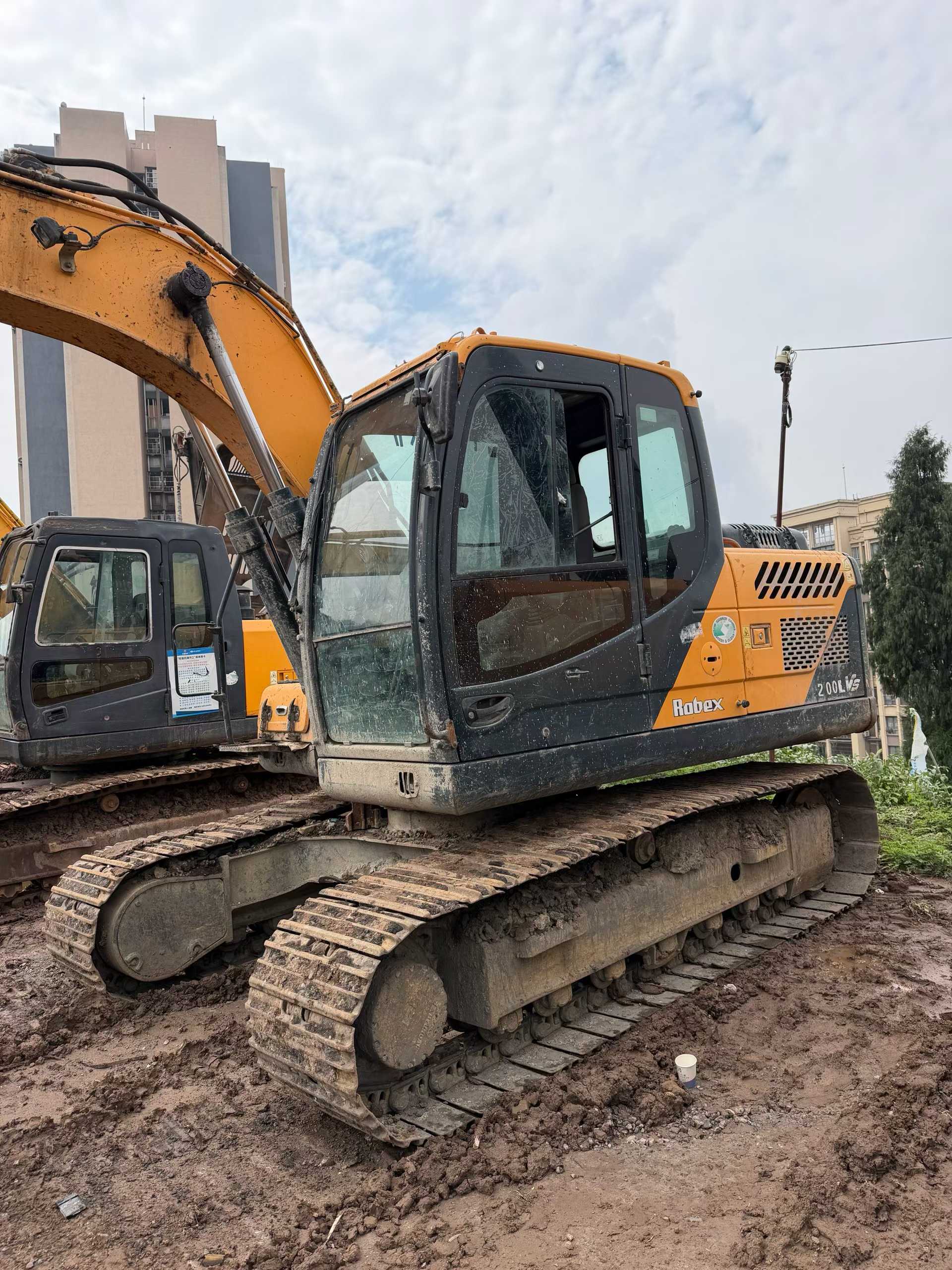 Buy Hyundai R150-7 Used Excavator / 2