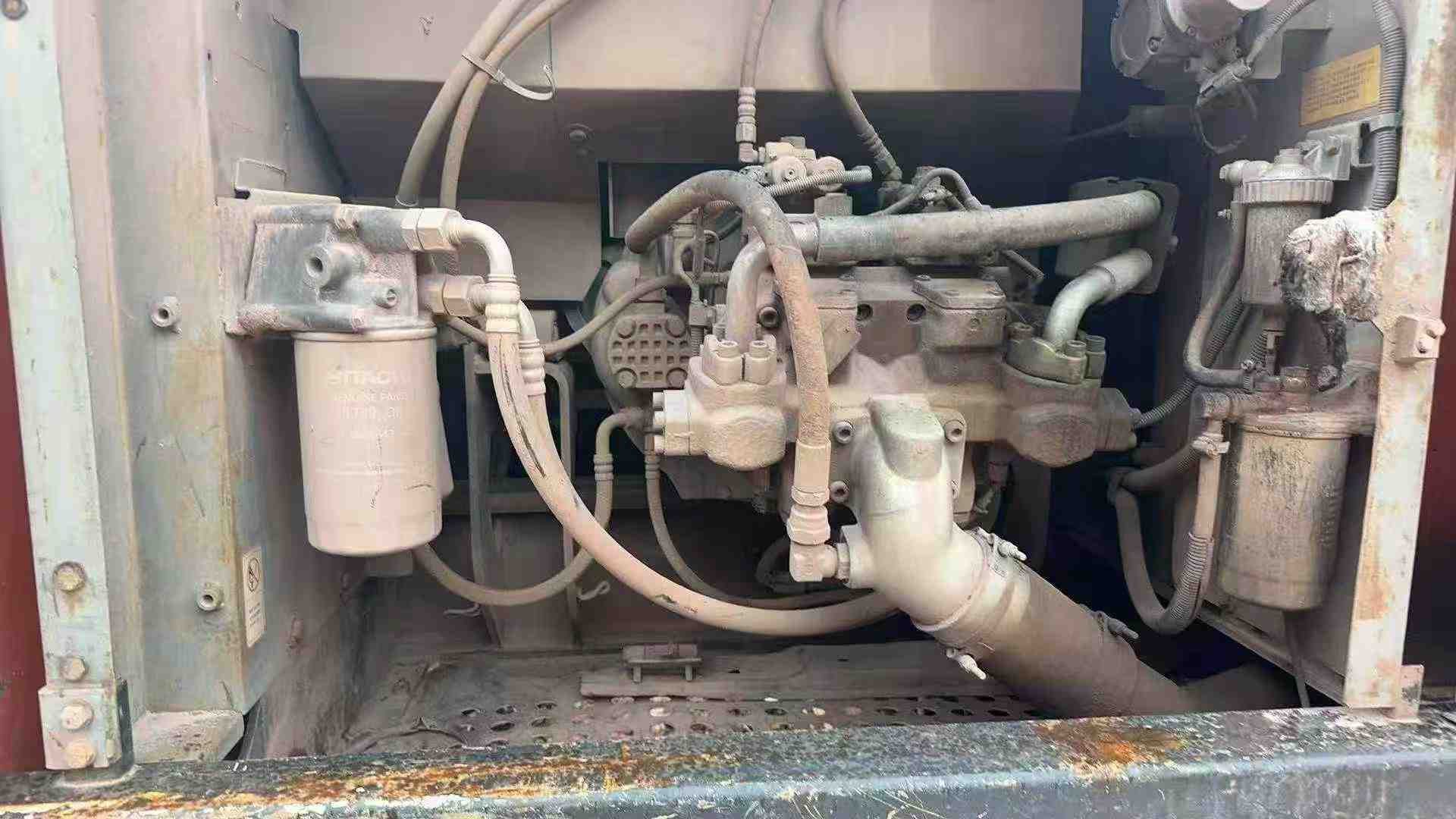 Buy Hitachi EX200-5 Used Excavator / 3