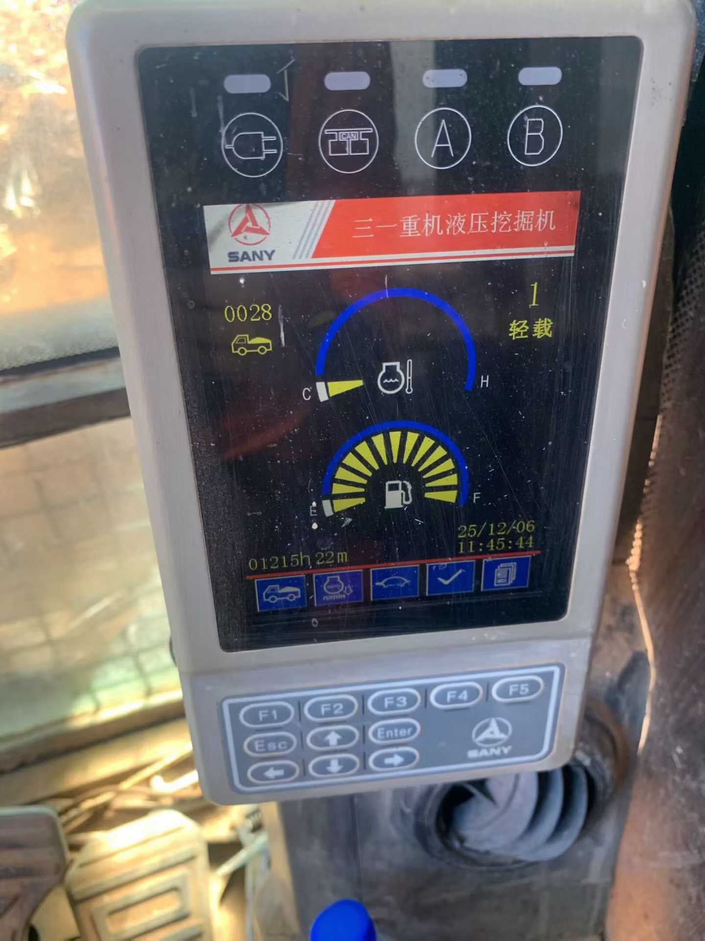 Buy Sany SY215C Used Excavator / 3