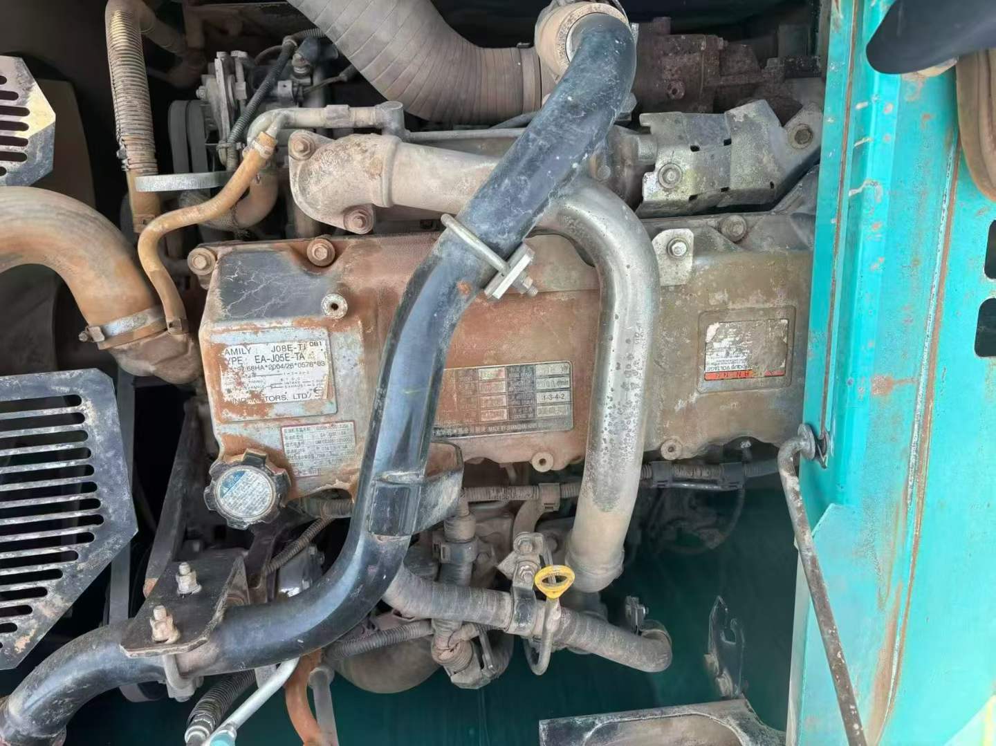 Buy Kobelco SK200-10 Used Excavator / 6