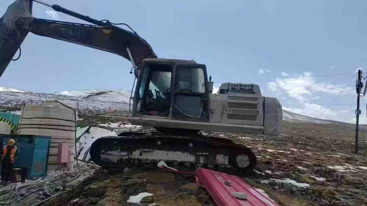 Buy Sany SY245H Used Excavator / 4