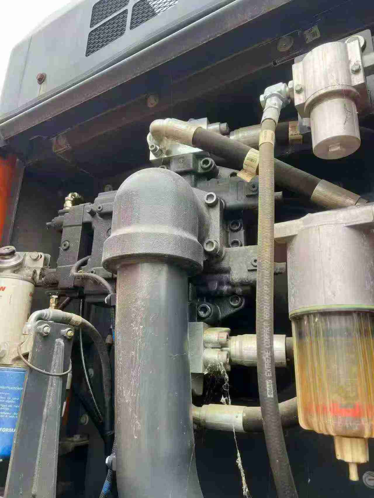 Buy Doosan DX520LC Used Excavator / 4